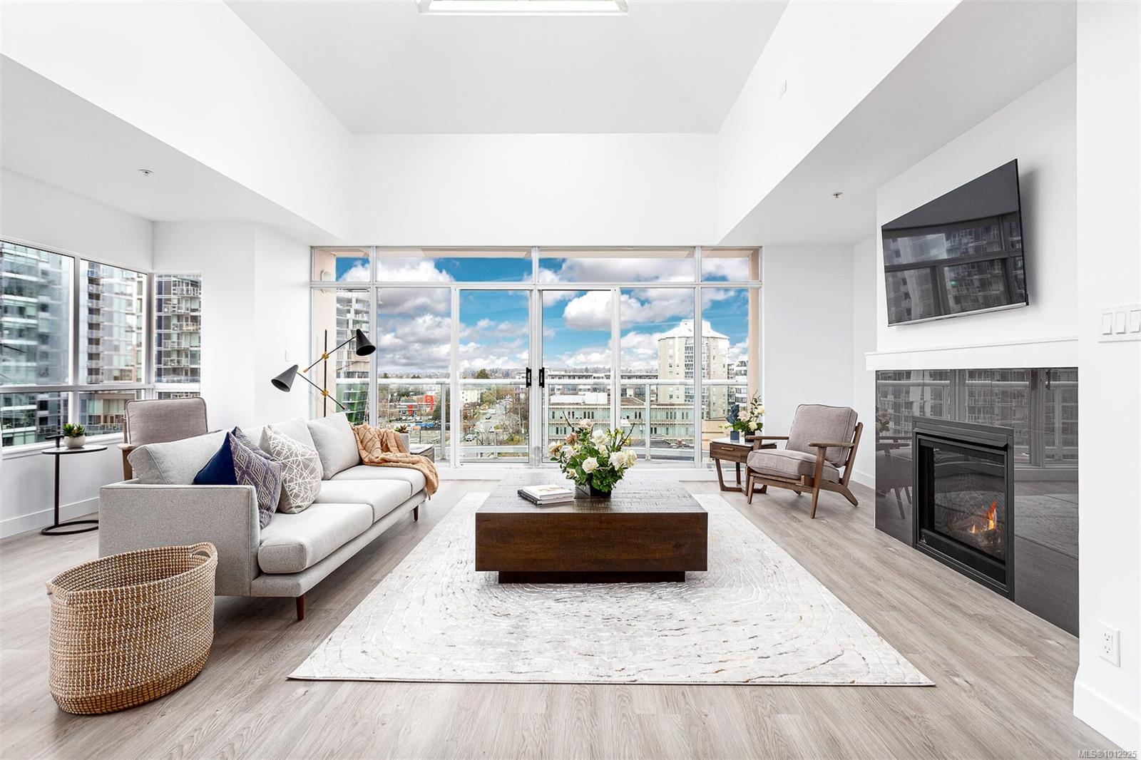 1010 View St Apt 1102, Victoria, BC V8V 4Y3