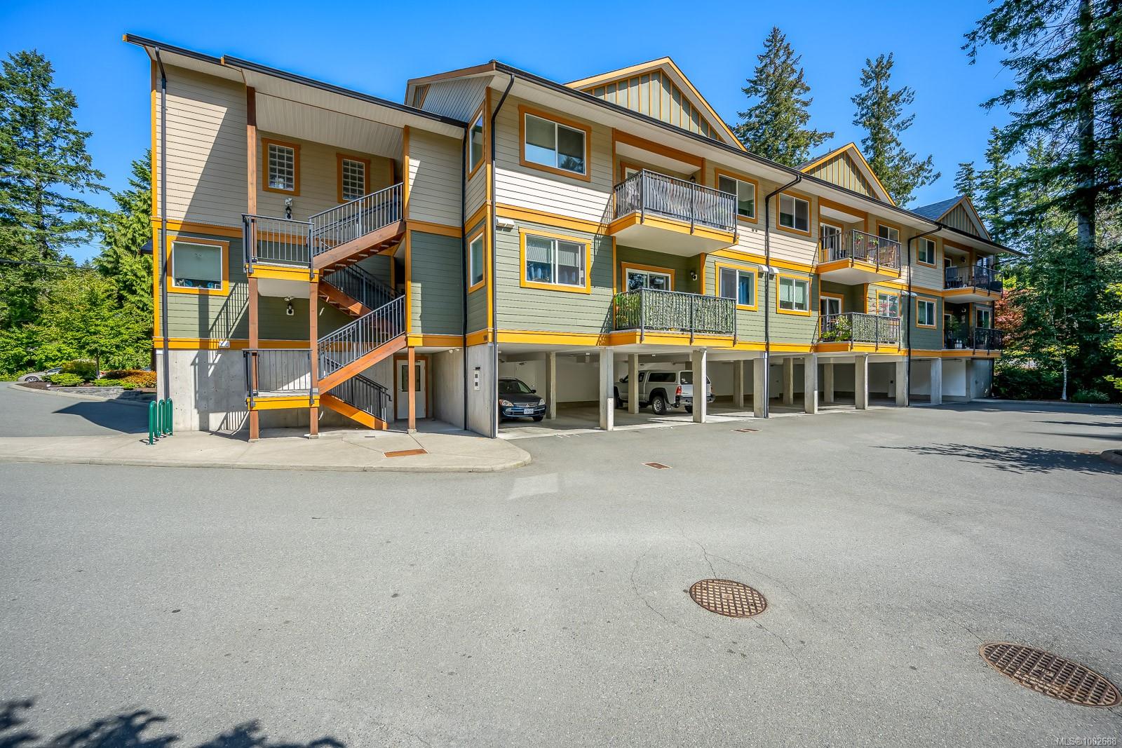 1577 Dingwall Rd Apt 122, Courtenay, BC V9N 3S8