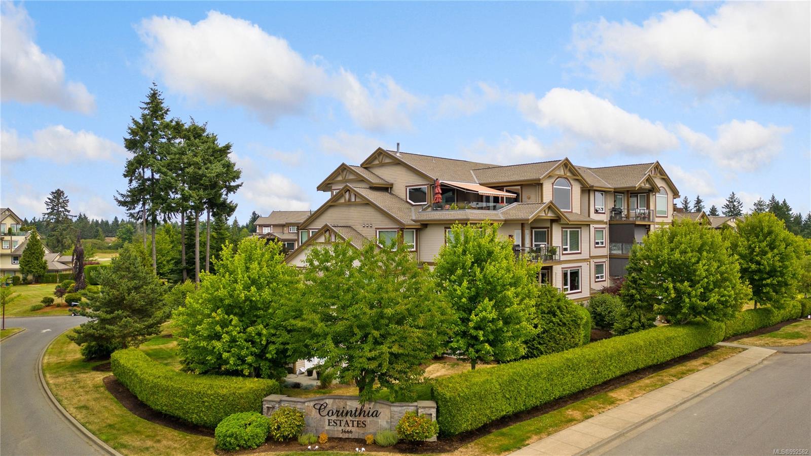 3666 Royal Vista Way Apt 415, Courtenay, BC V9N 9X8