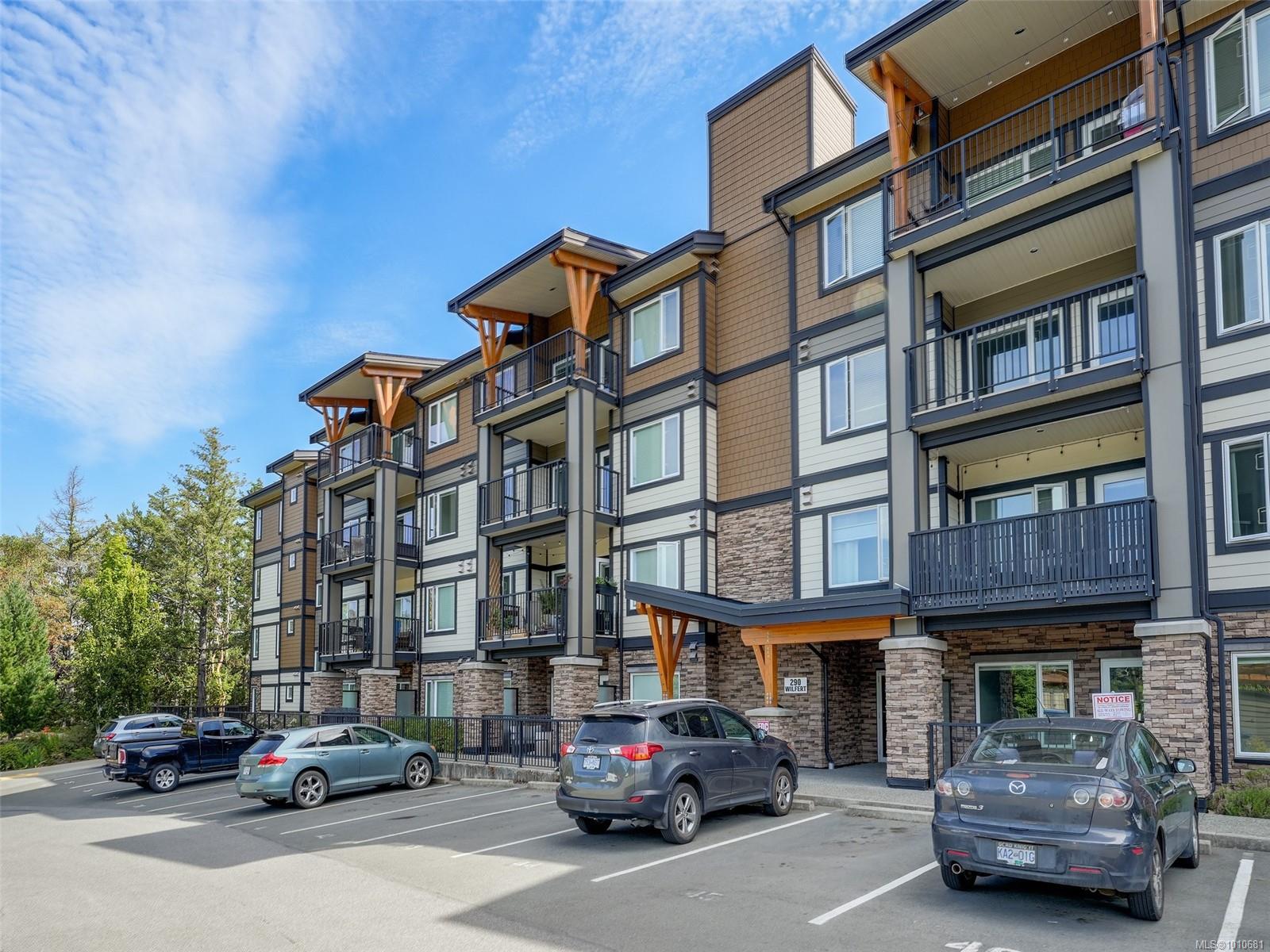 290 Wilfert Rd Apt 304, View Royal, BC V9C 0H6