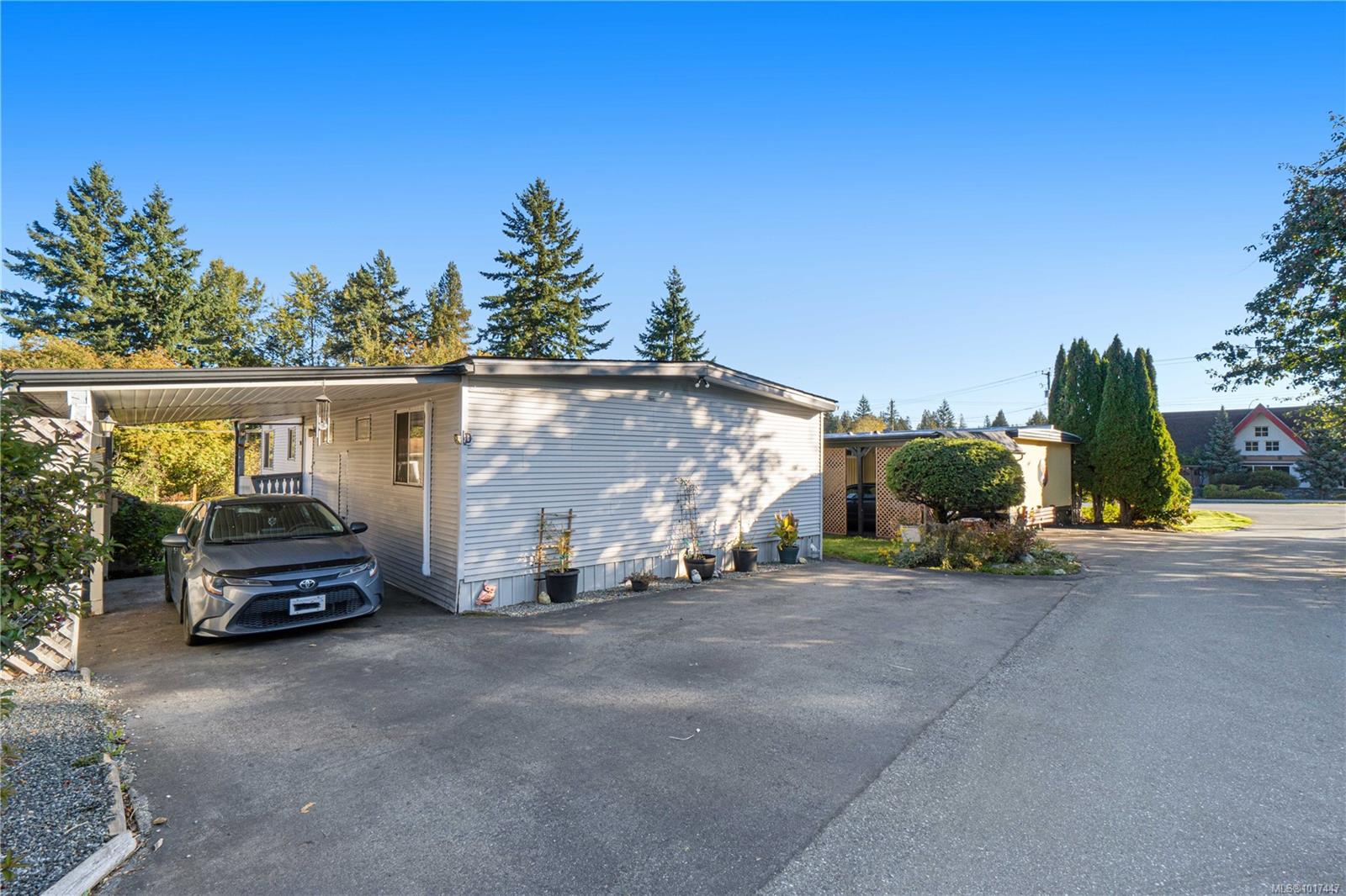 1359 Cranberry Ave Apt D, Nanaimo, BC V9R 6L4