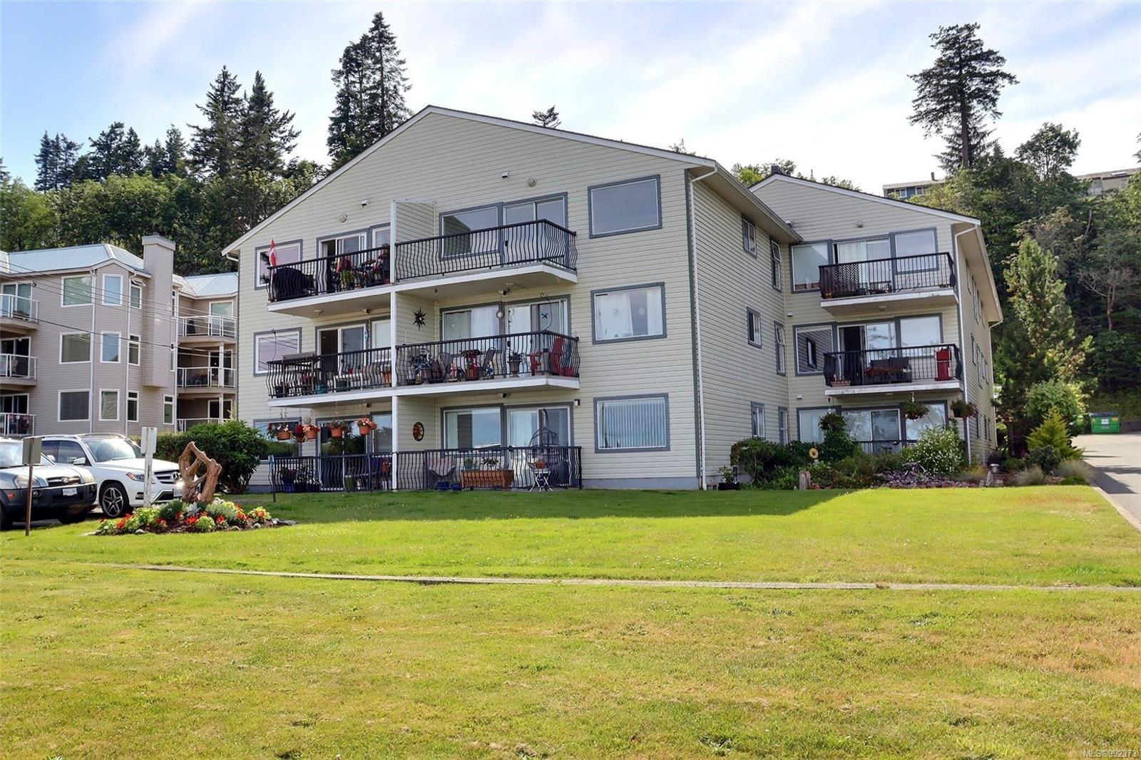 622 Island Hwy S Apt 310, Campbell River, BC V9W 1A6