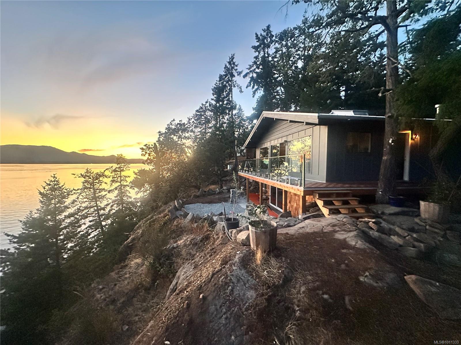 285 Mountain Park Dr, Salt Spring, BC V8K 1G3