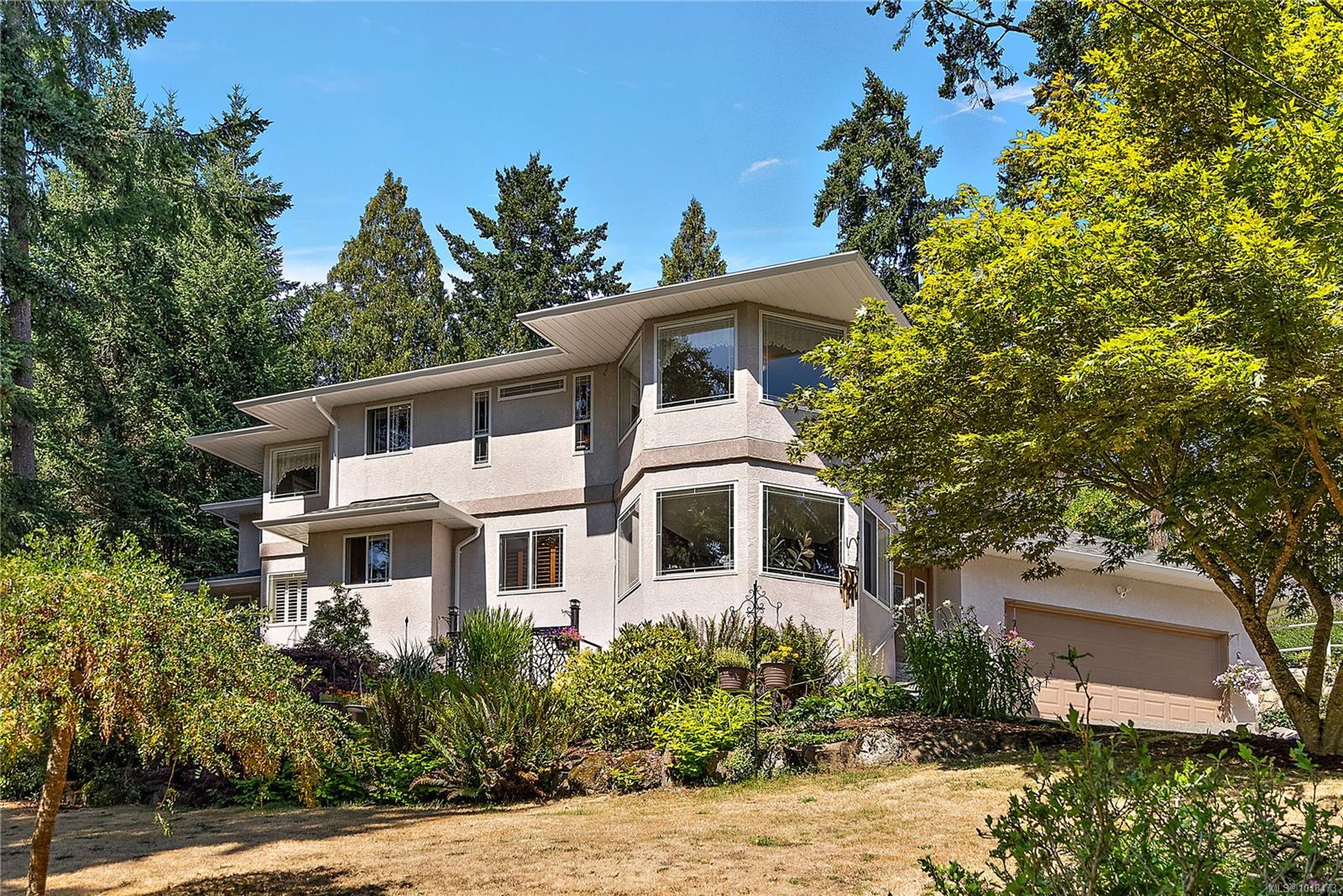 2250 Tryon Rd, North Saanich, BC V8L 5H7
