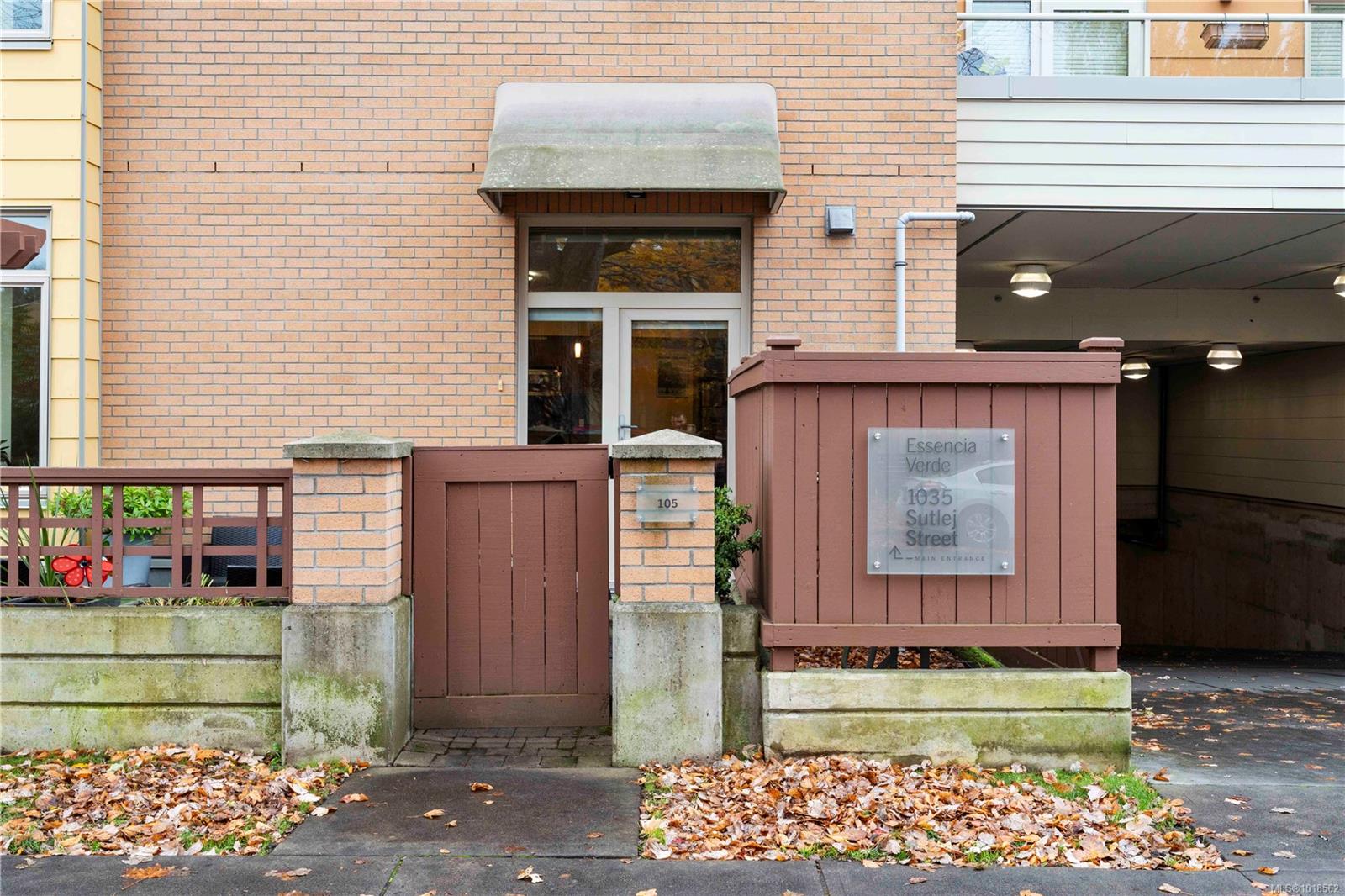 1035 Sutlej St Apt 105, Victoria, BC V8V 2V9