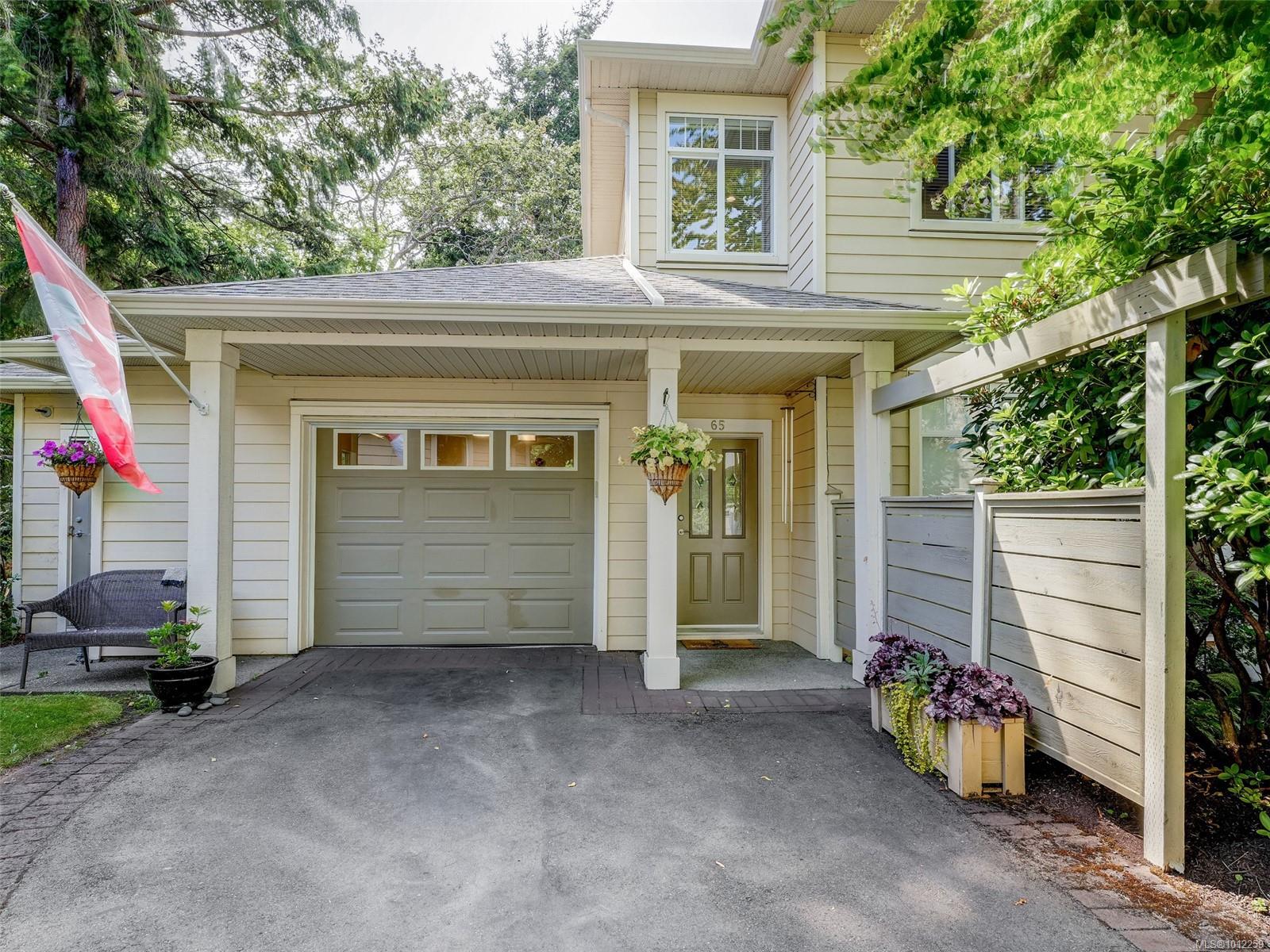 850 Parklands Dr Apt 65, Esquimalt, BC V9A 4S3