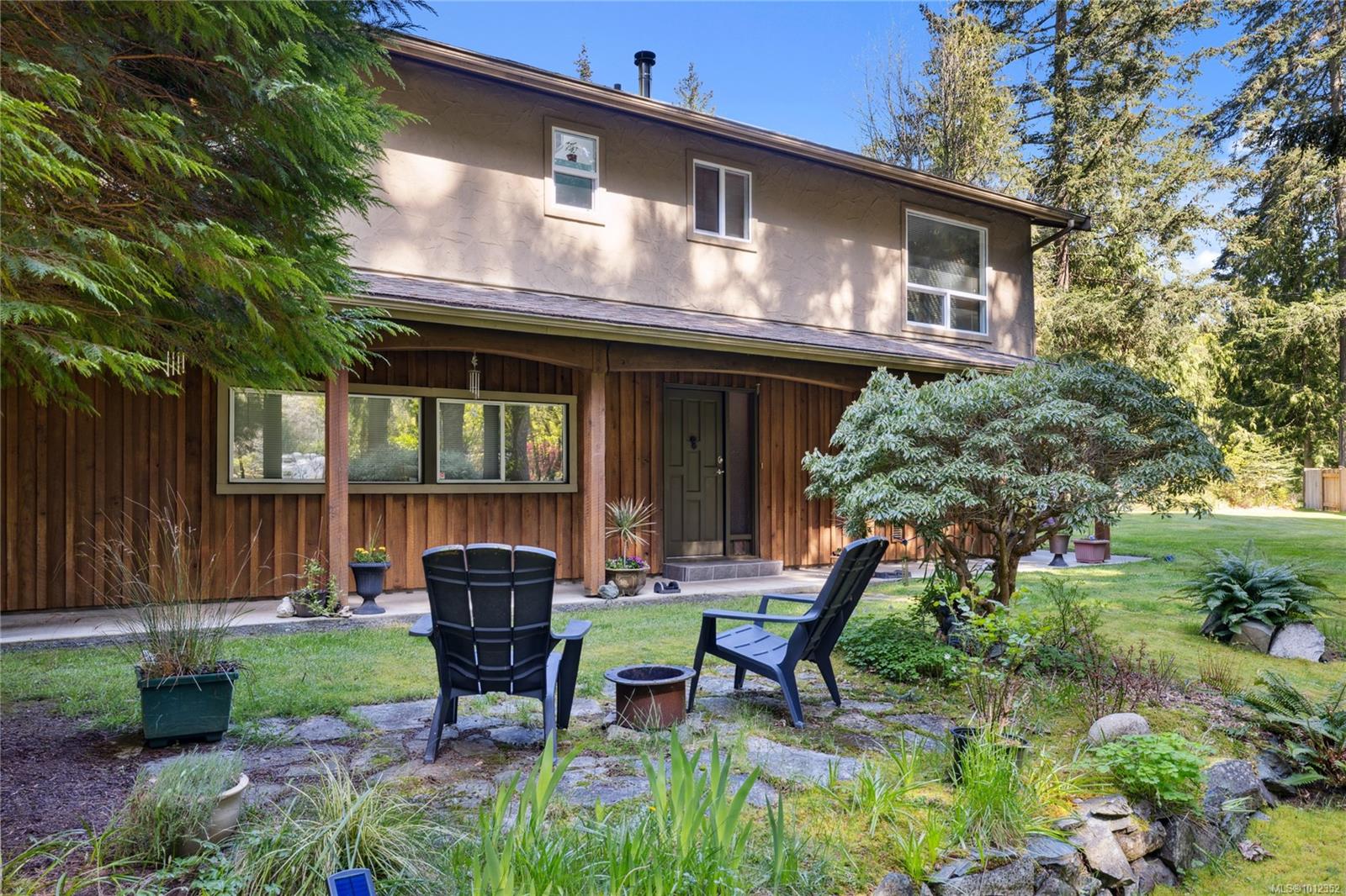 658 Martindale Rd, Parksville, BC V9P 1R8