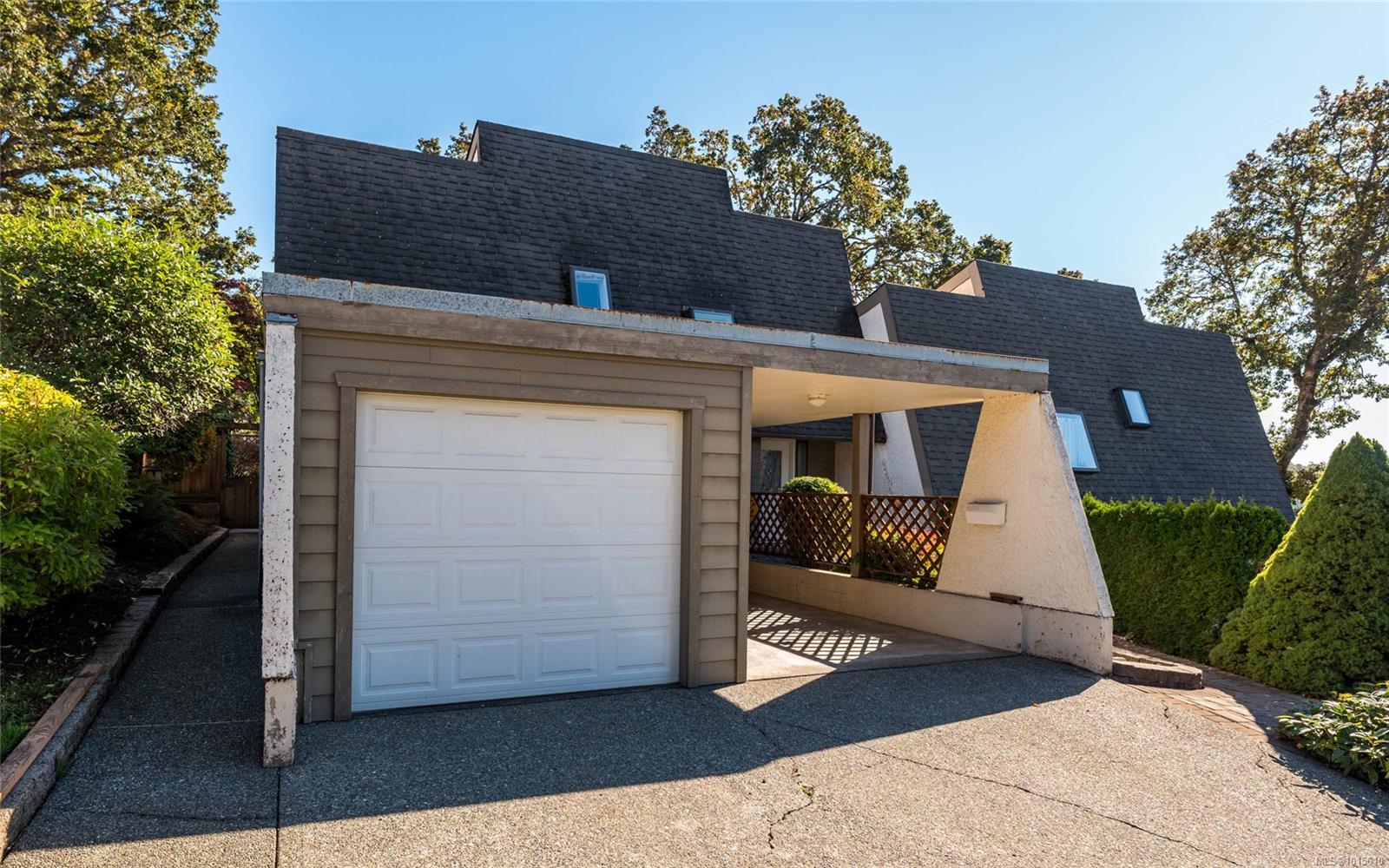 5951 Lakes Rd Apt 28, Duncan, BC V9L 3M9