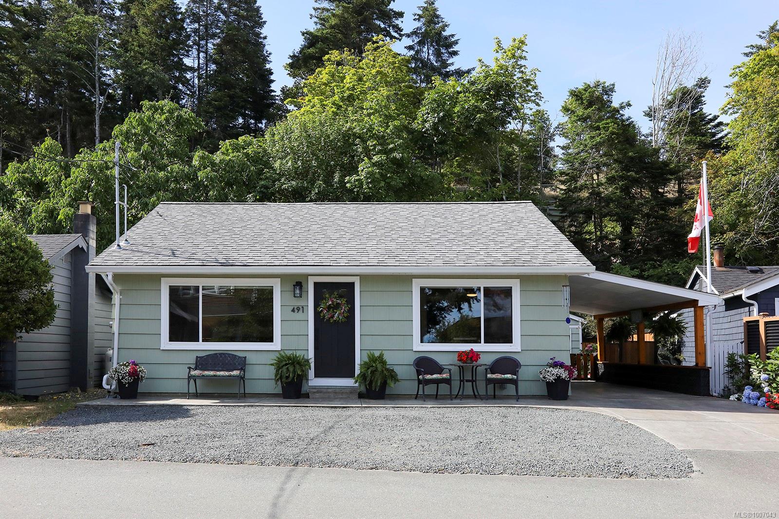 491 Windslow Rd, Comox, BC V9M 3T8