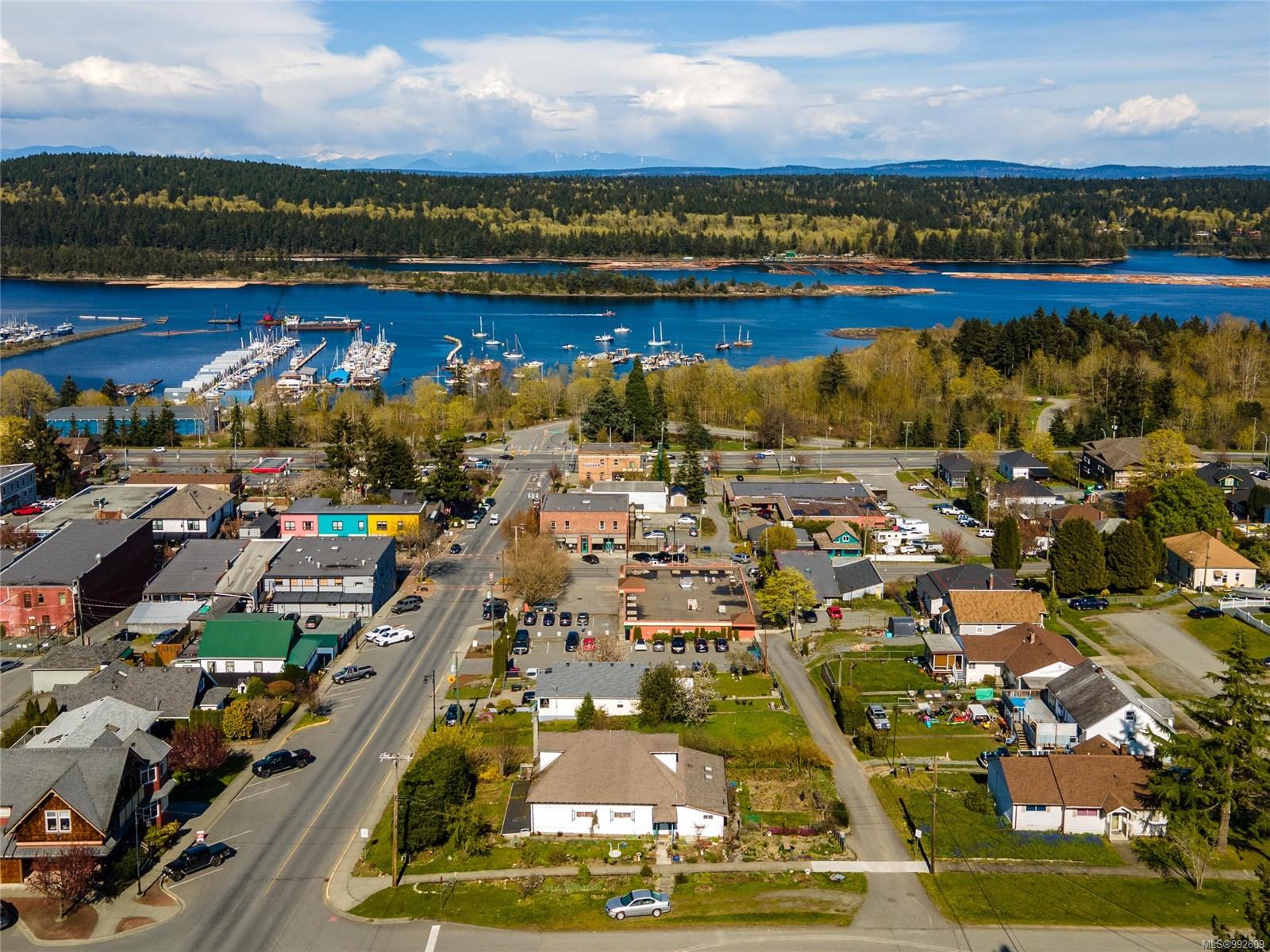 133 Roberts St, Ladysmith, BC V9G 1C6