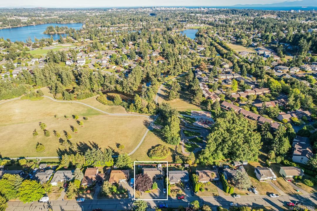 128 Paddock Pl, Victoria, BC V9B 5G1