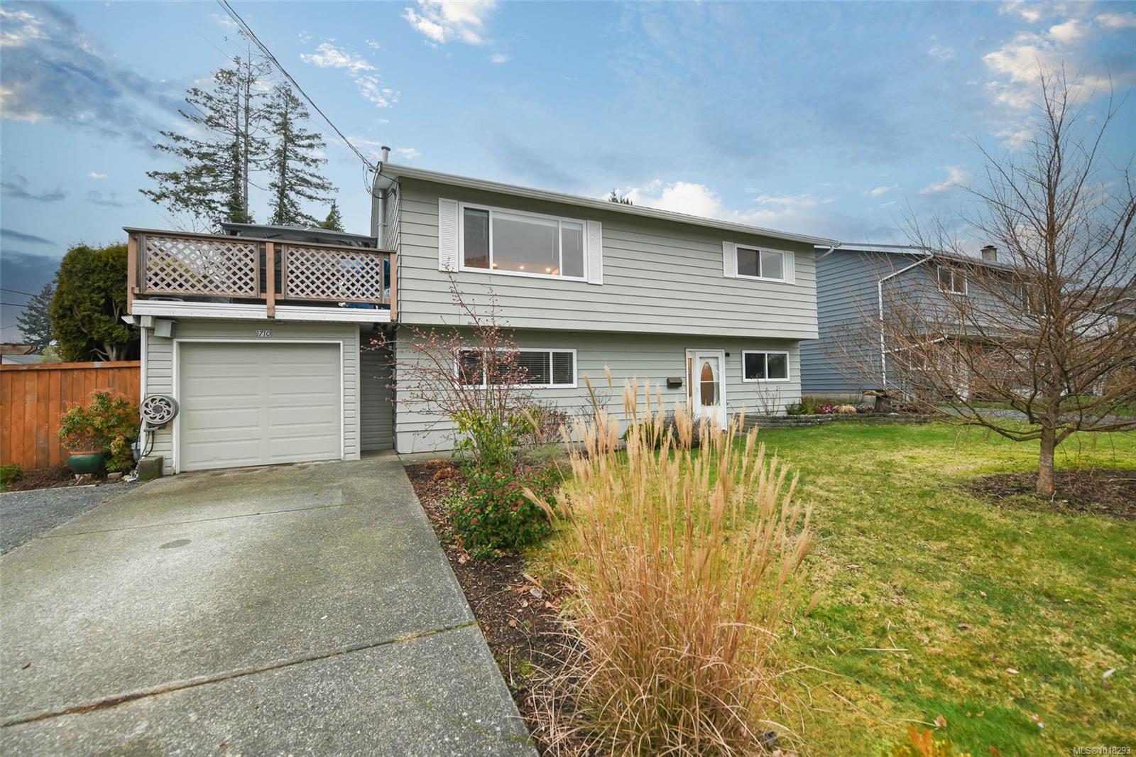 1710 Dingwall Rd, Courtenay, BC V9N 3S9