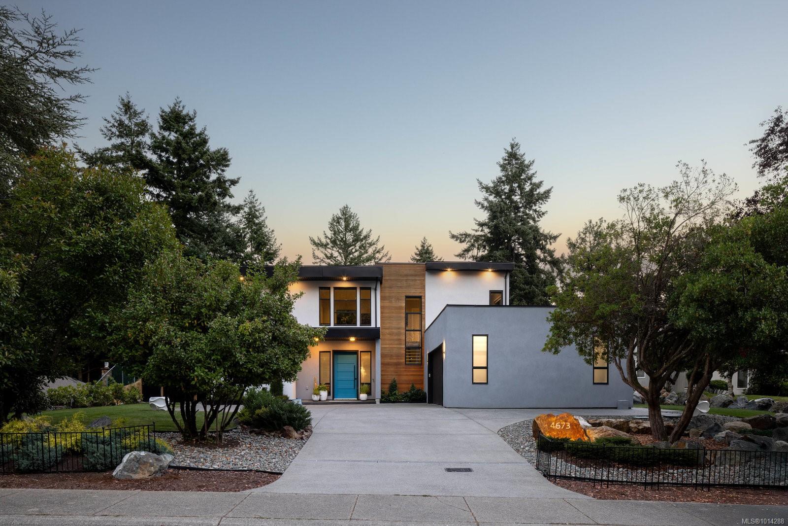 4673 Boulderwood Dr, Saanich, BC V8Y 2P8