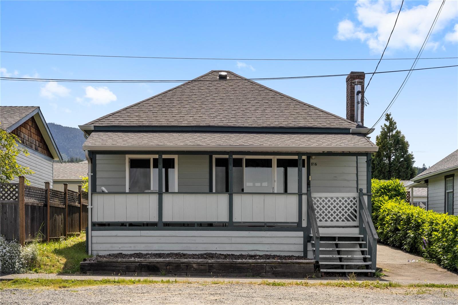 816 4th Avenue, Ladysmith, BC V9G 1B4