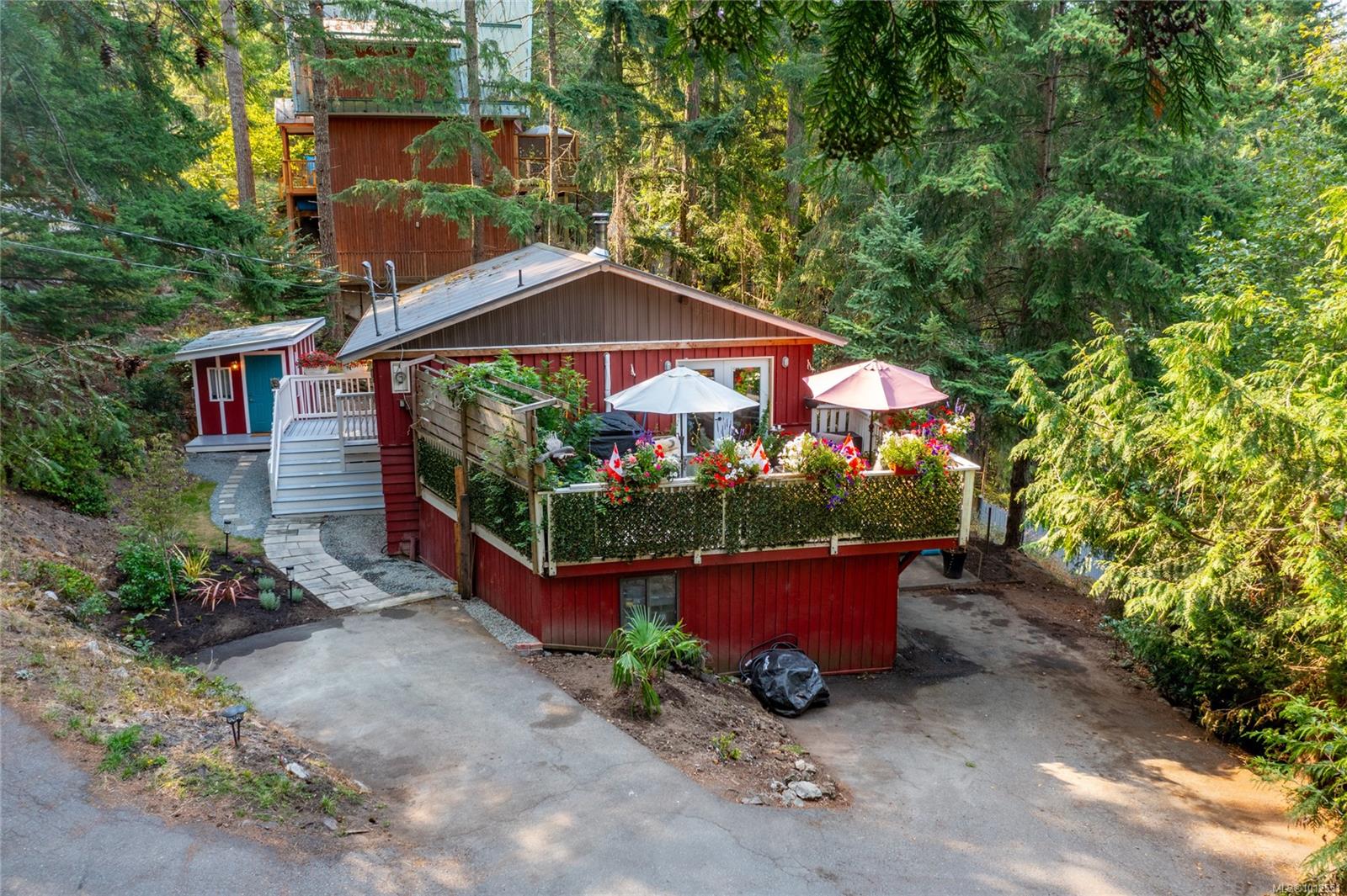 3617 Focsle Rd, Pender Island, BC V0N 2M0