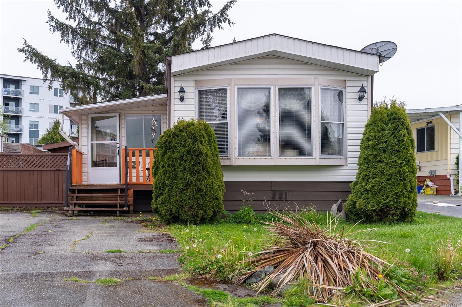 158 Cooper Rd Apt 14, View Royal, BC V9A 7B3