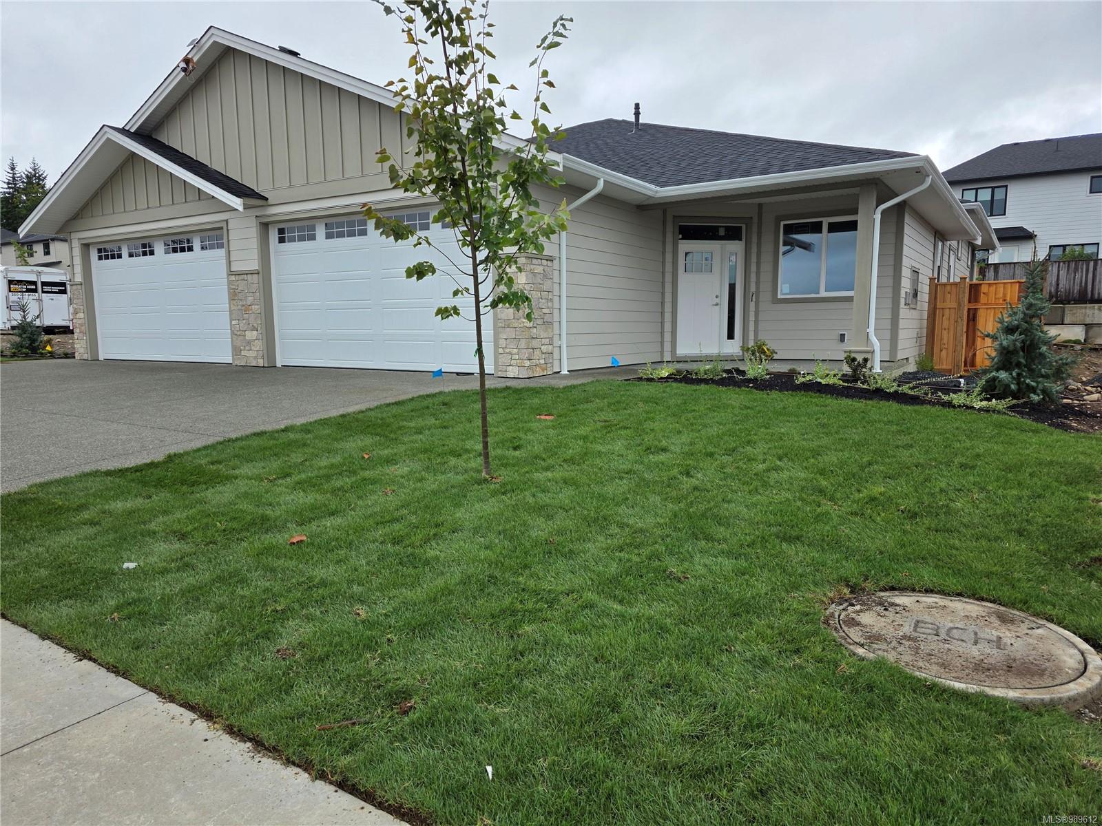 343 Arizona Dr Apt 3, Campbell River, BC V9H 0C6