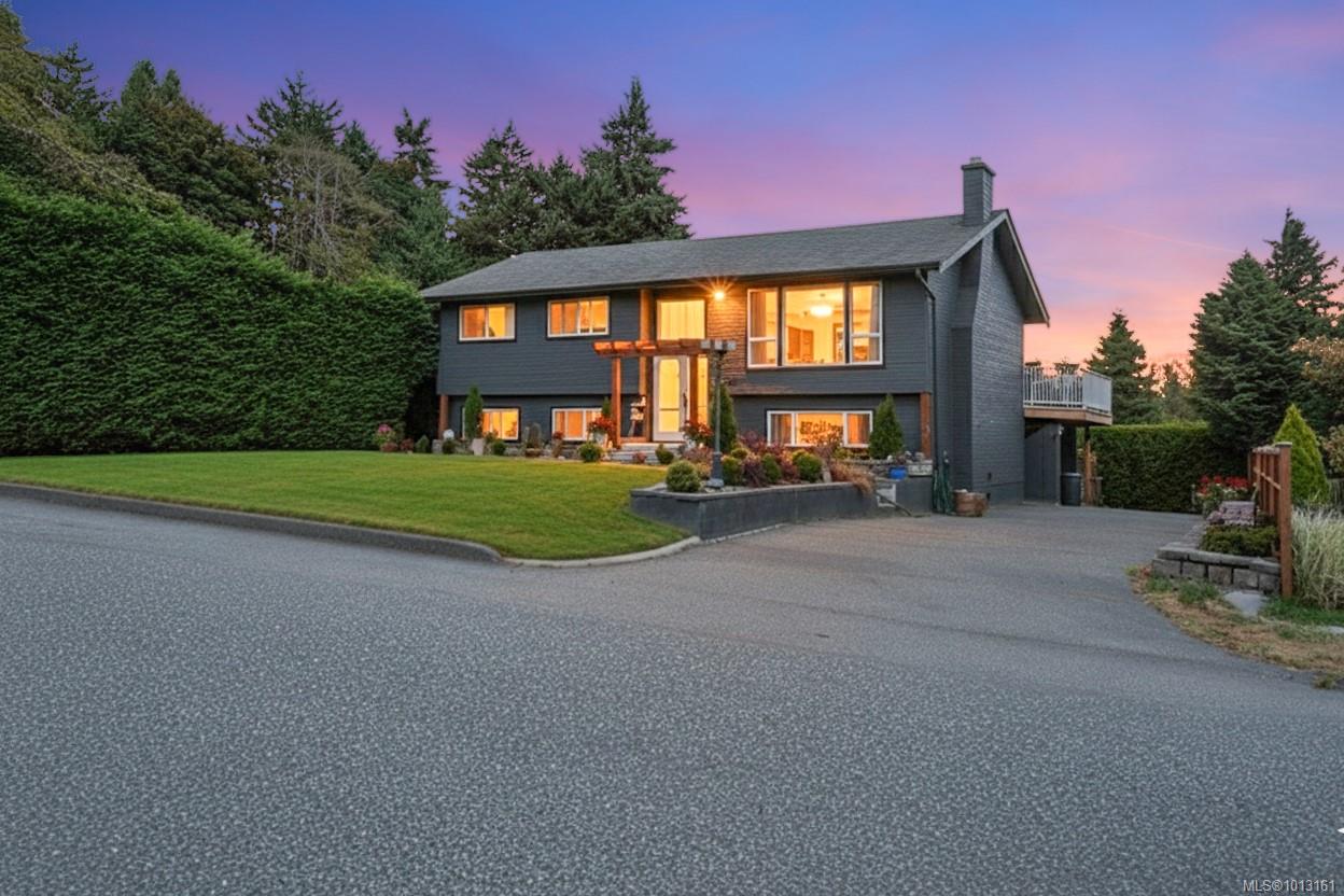 536 Strathdee Pl, Victoria, BC V9C 2R6