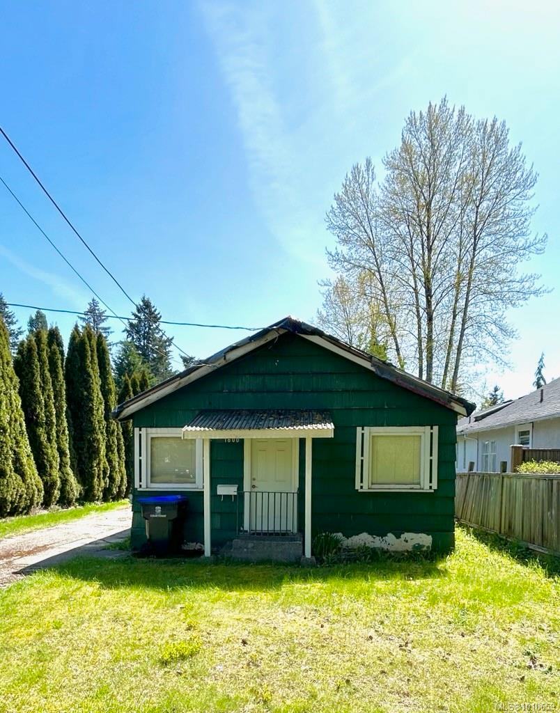 1600 15th Street, Courtenay, BC V9N 2C2