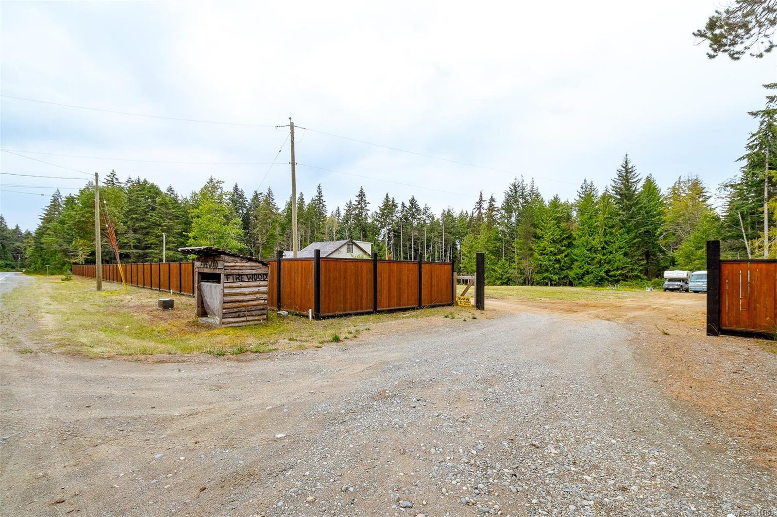285 Polegate Rd, Qualicum Beach, BC V9K 1Y9