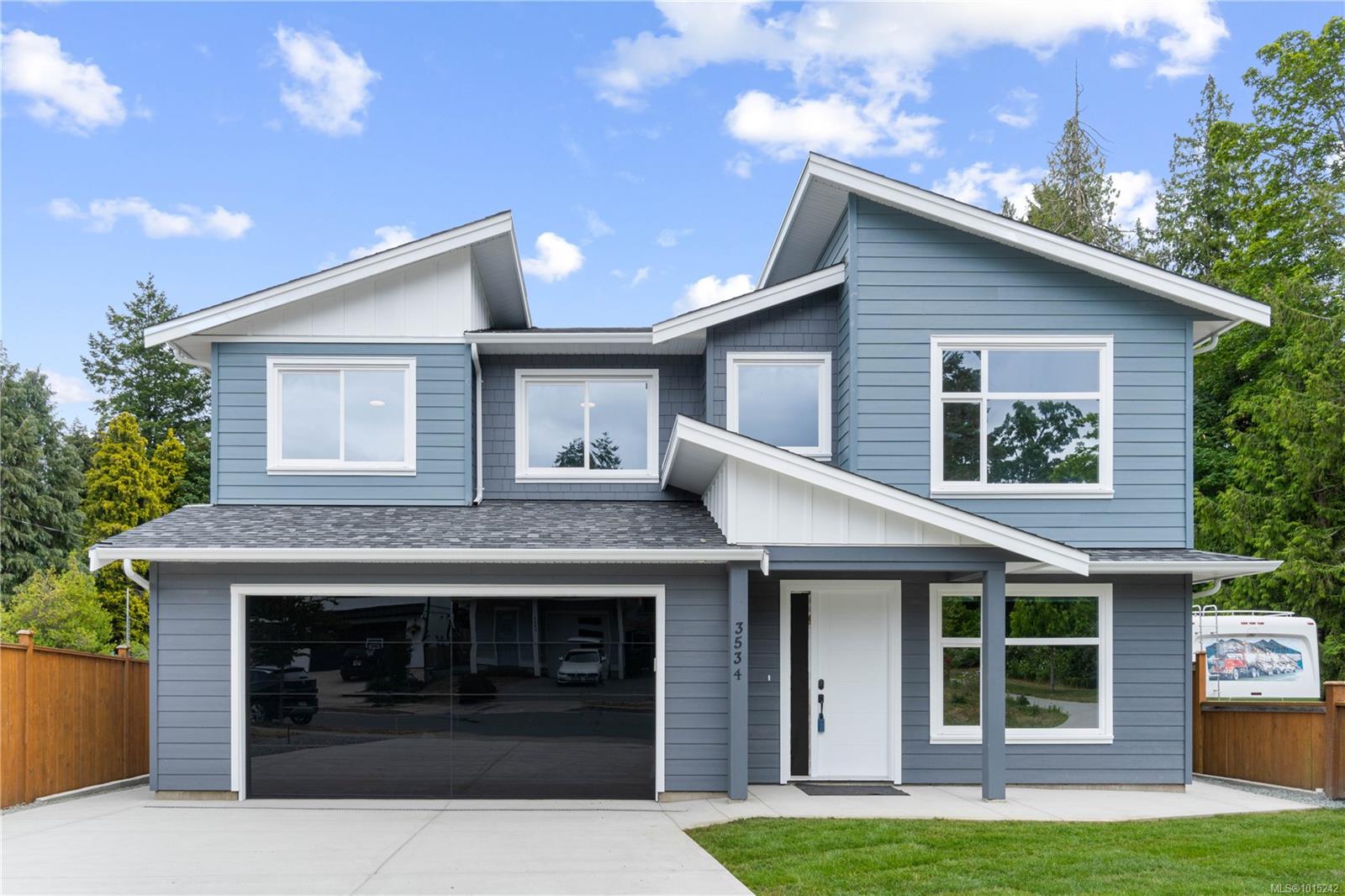 3534 Bonnie Dr, Nanaimo, BC V9T 0L2