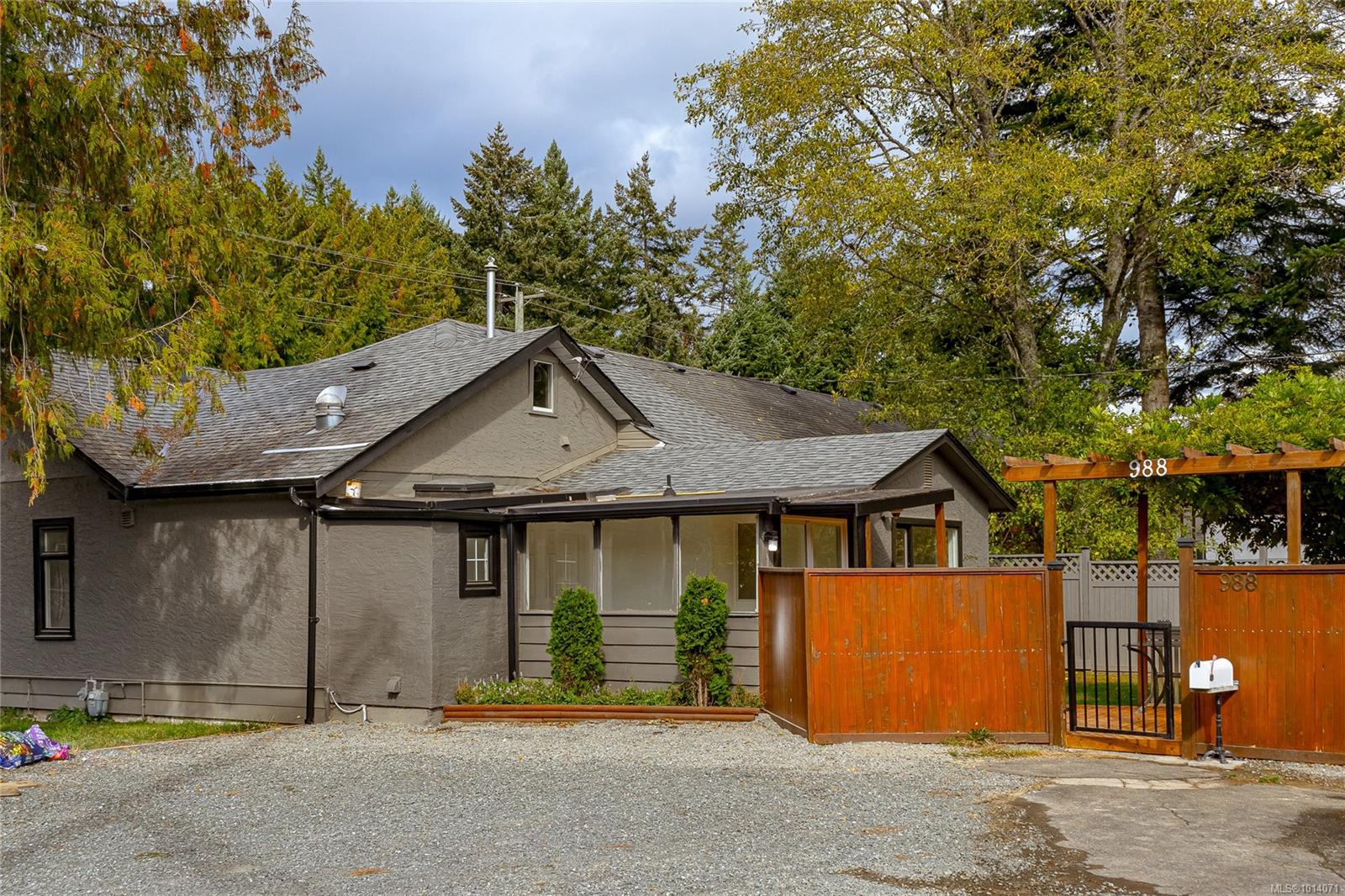 988 Latoria Rd, Langford, BC V9C 3A8