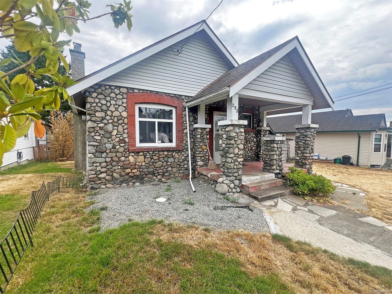 205 View St, Nanaimo, BC V9R 4N5