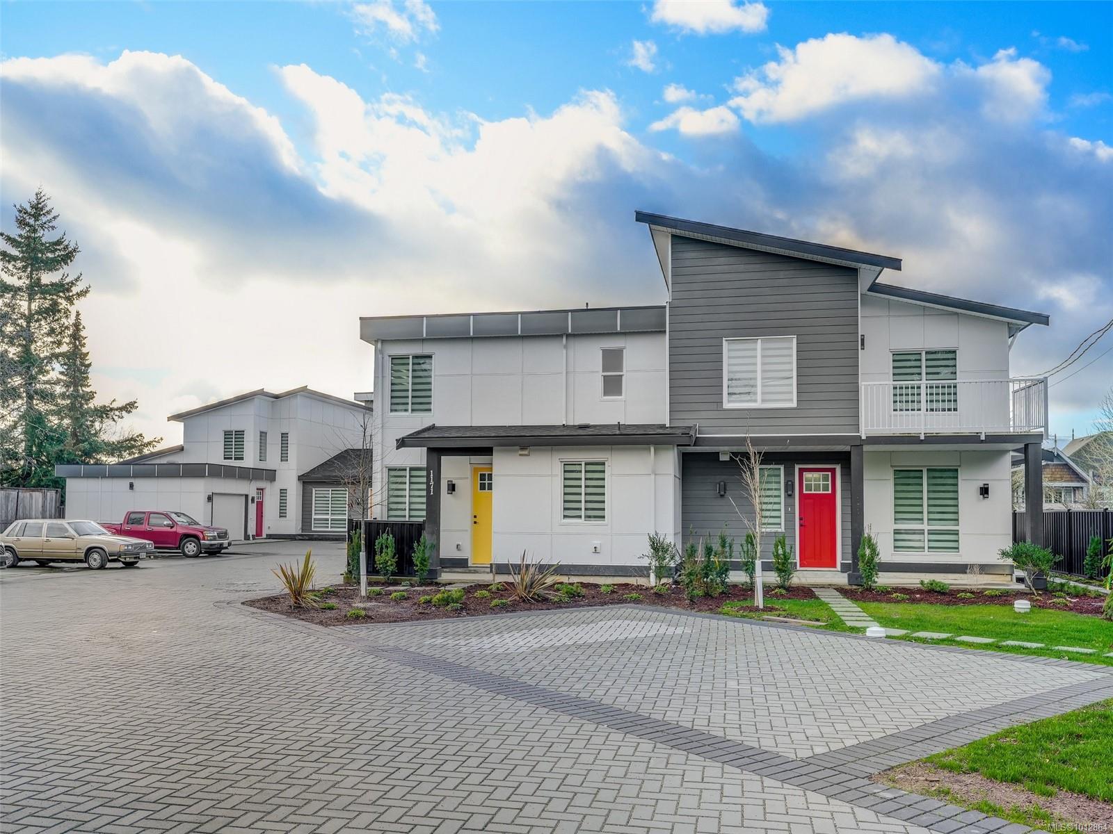 1171 Stellys Cross Rd Apt 5, Central Saanich, BC V8M 1H4
