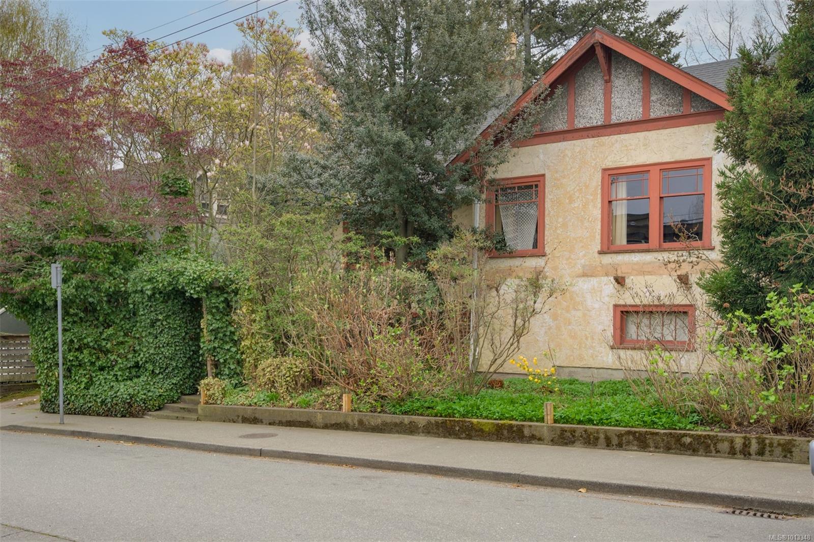517 Toronto St, Victoria, BC V8V 1P1