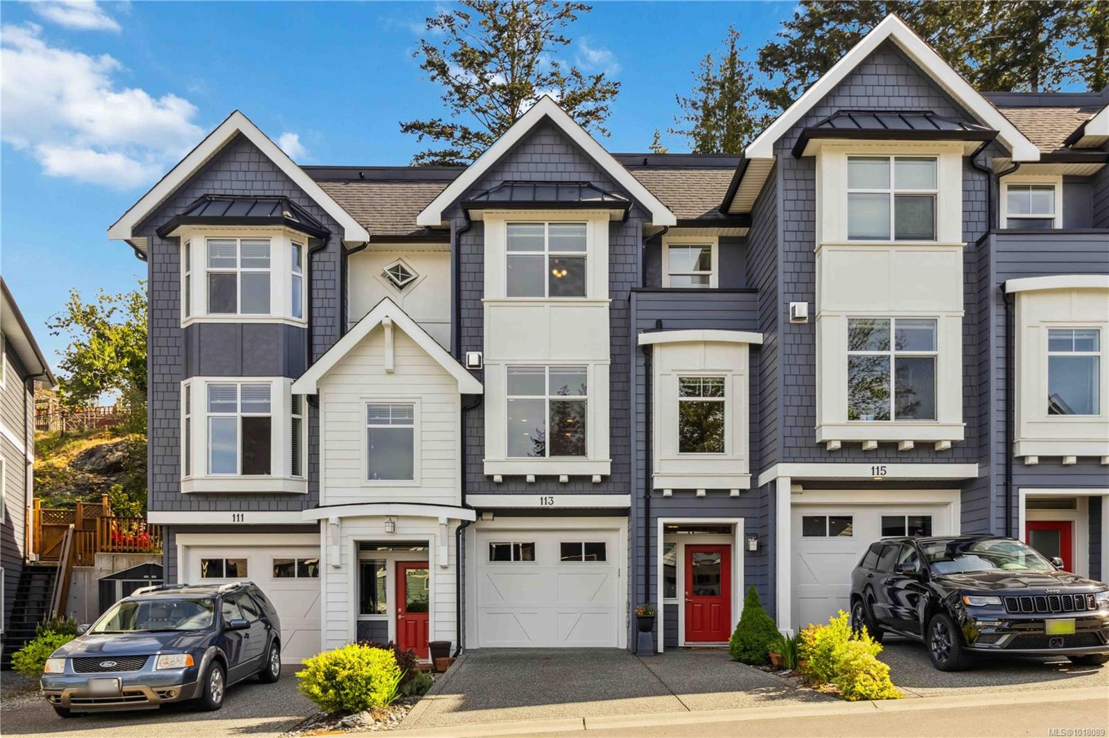 1064 Gala Crt Apt 113, Langford, BC V9C 2Y2