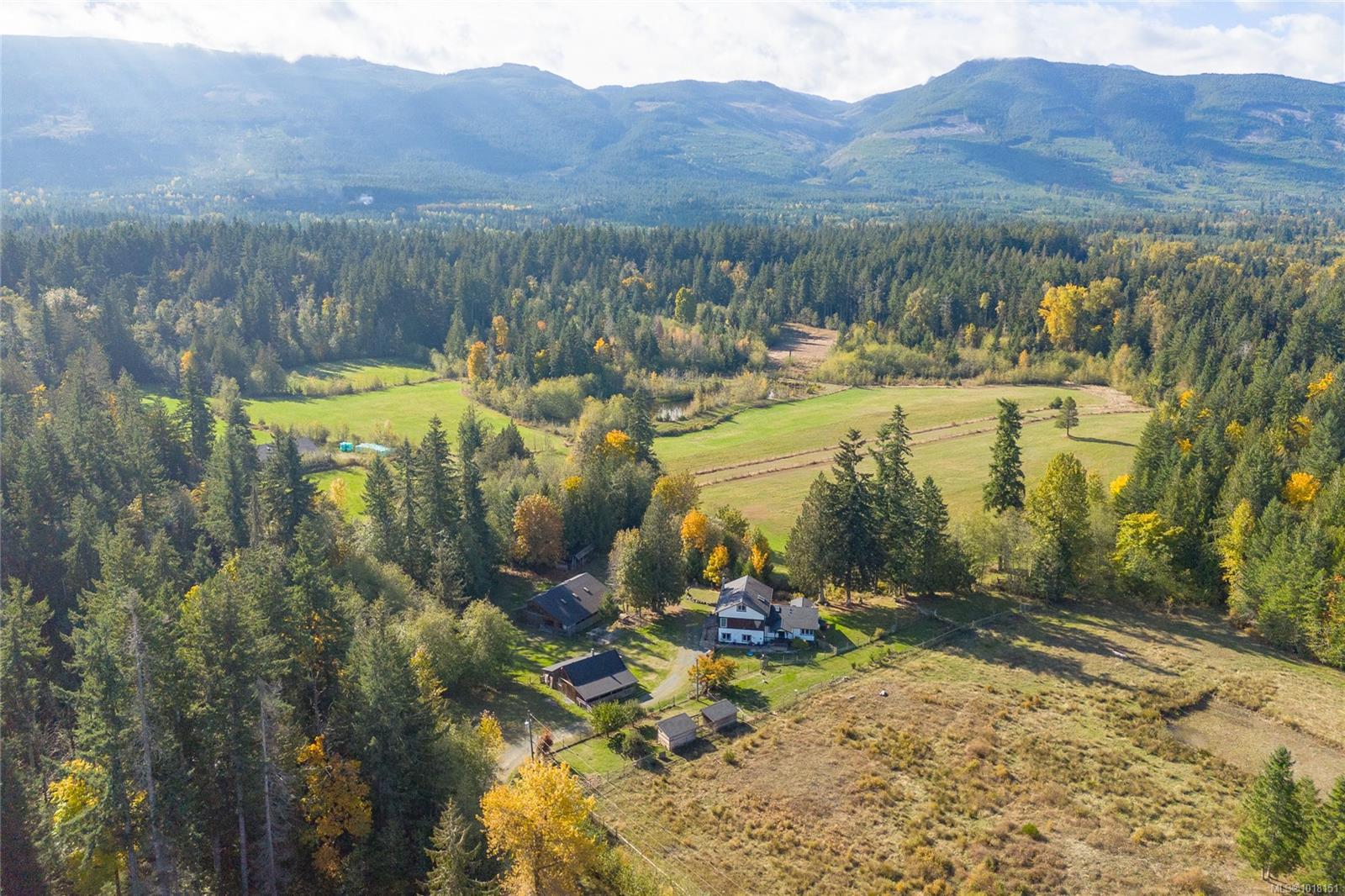 1445 Mclean Rd, Qualicum Beach, BC V9K 1W8