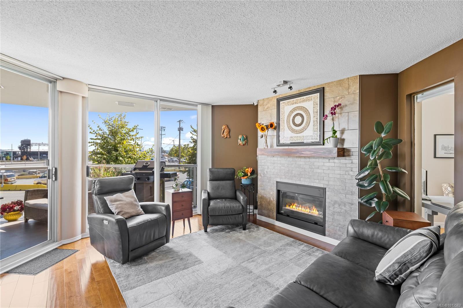 158 Promenade Dr Apt 206, Nanaimo, BC V9R 6M7