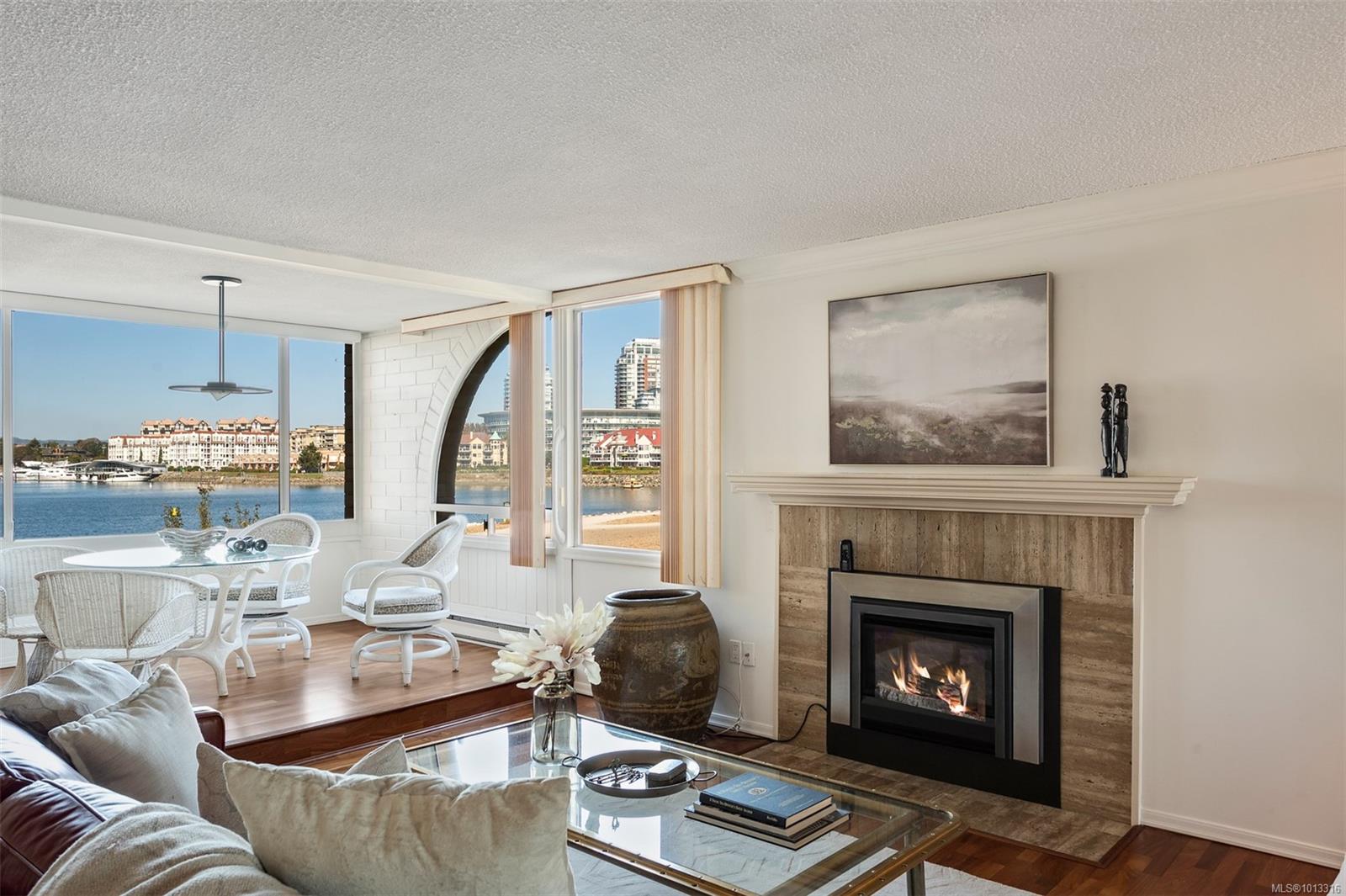 640 Montreal St Apt 201, Victoria, BC V8V 1Z8