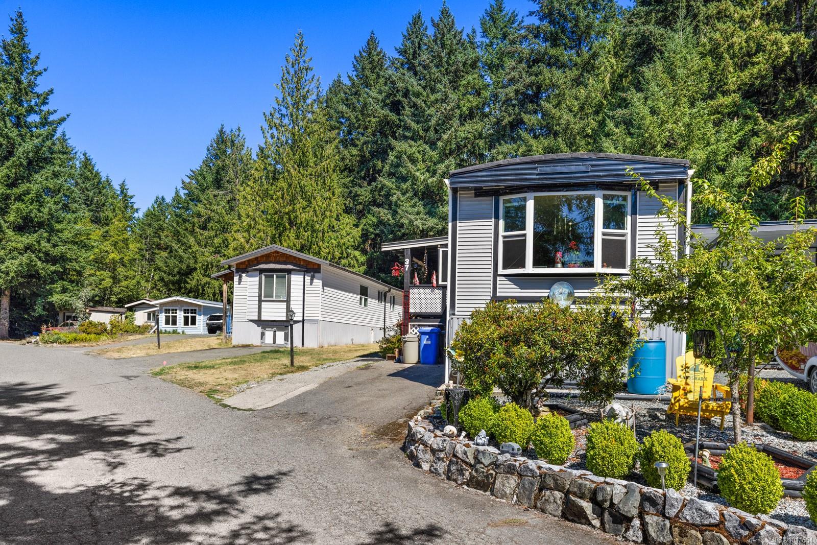2785 Wallbank Rd Apt 37, Shawnigan Lake, BC V8H 2A5