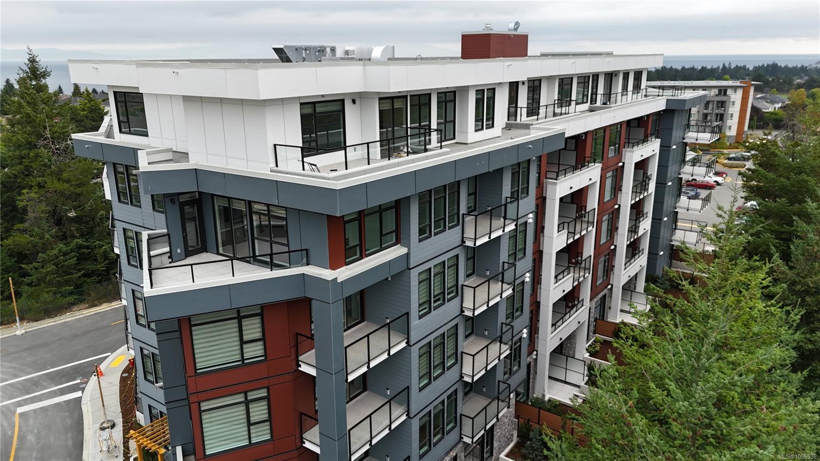 6320 Sentinal Dr Apt 602, Nanaimo, BC V9V 1W4