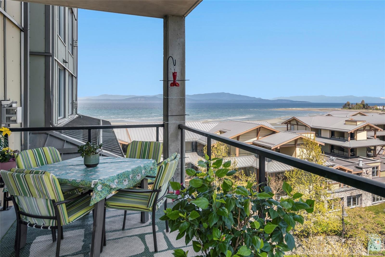 194 Beachside Dr Apt 604, Parksville, BC V9P 0B1