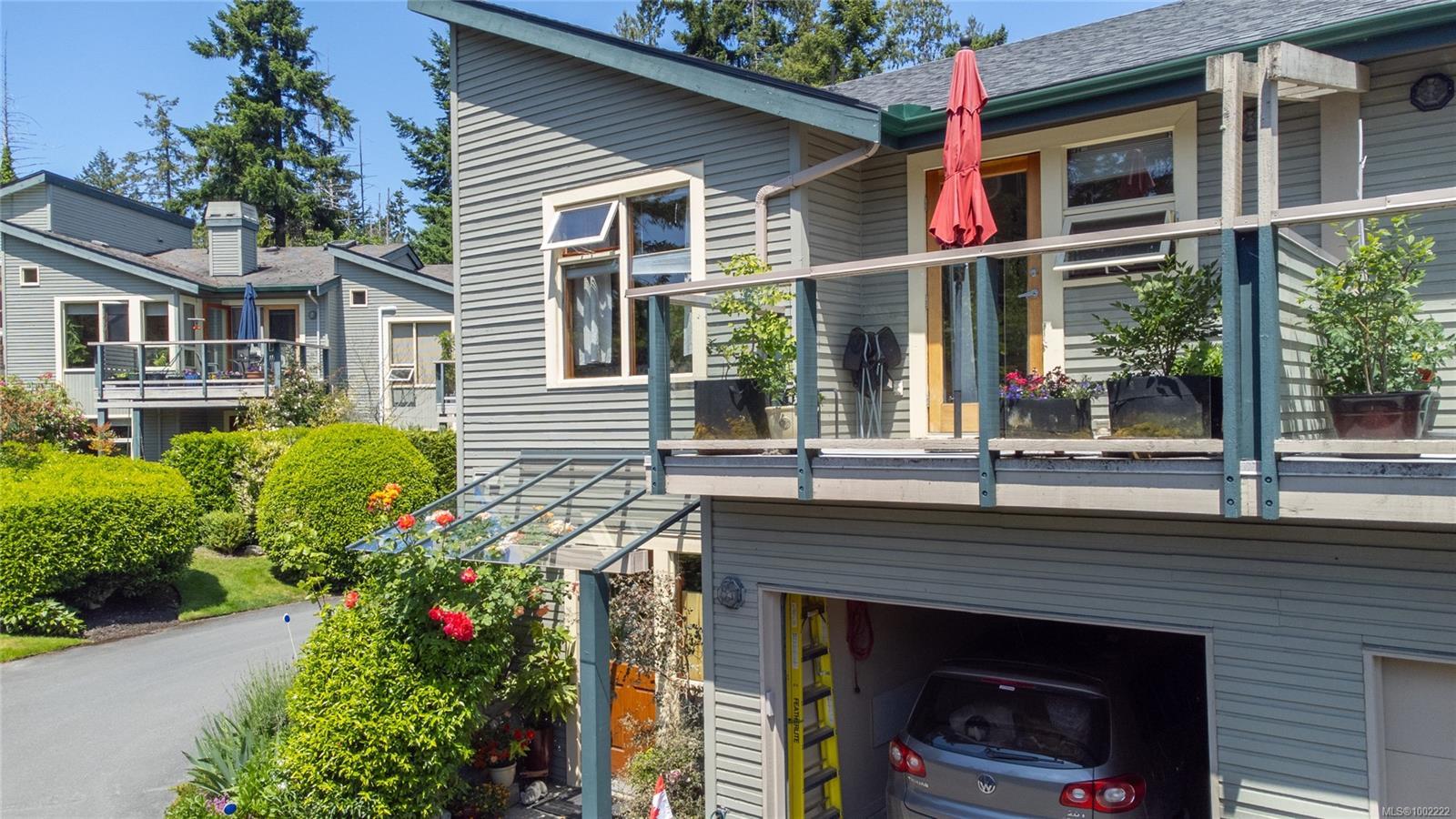 133 Corbett Rd Apt 9, Salt Spring, BC V8K 2W6