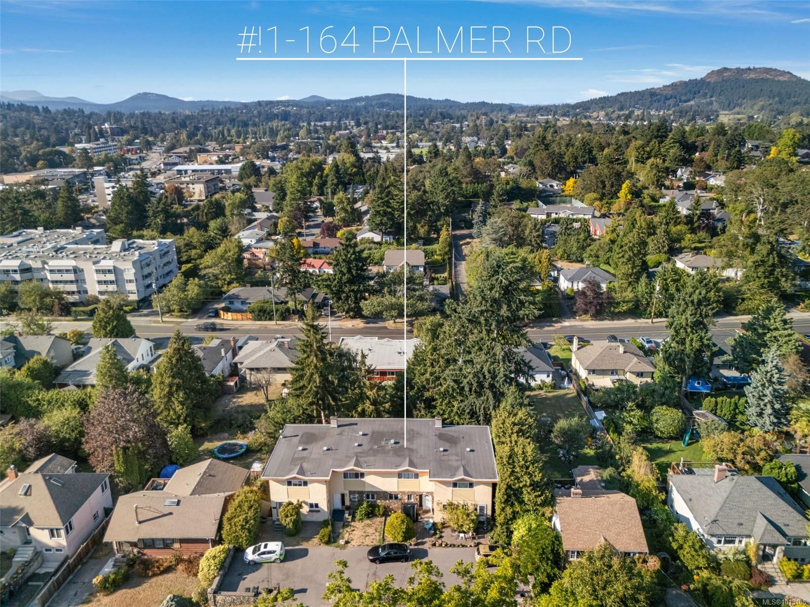 1164 Palmer Rd Apt 1, Saanich, BC V8P 2H6