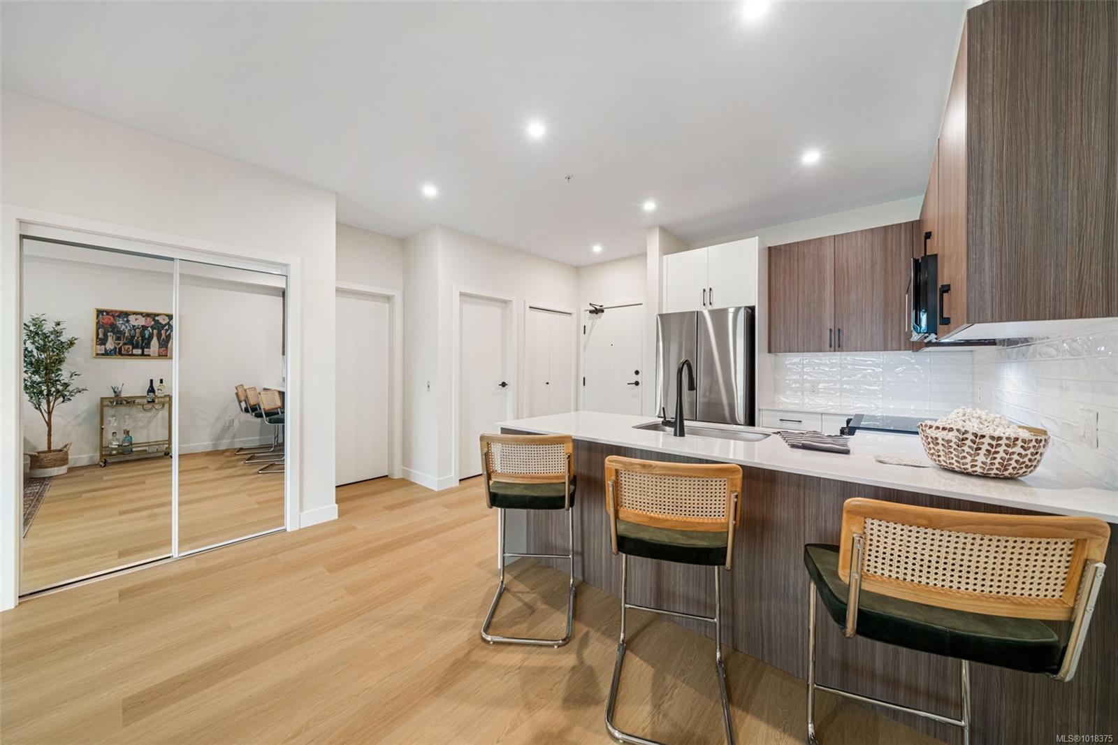 2770 Winster Rd Apt 408, Langford, BC V9B 7C7