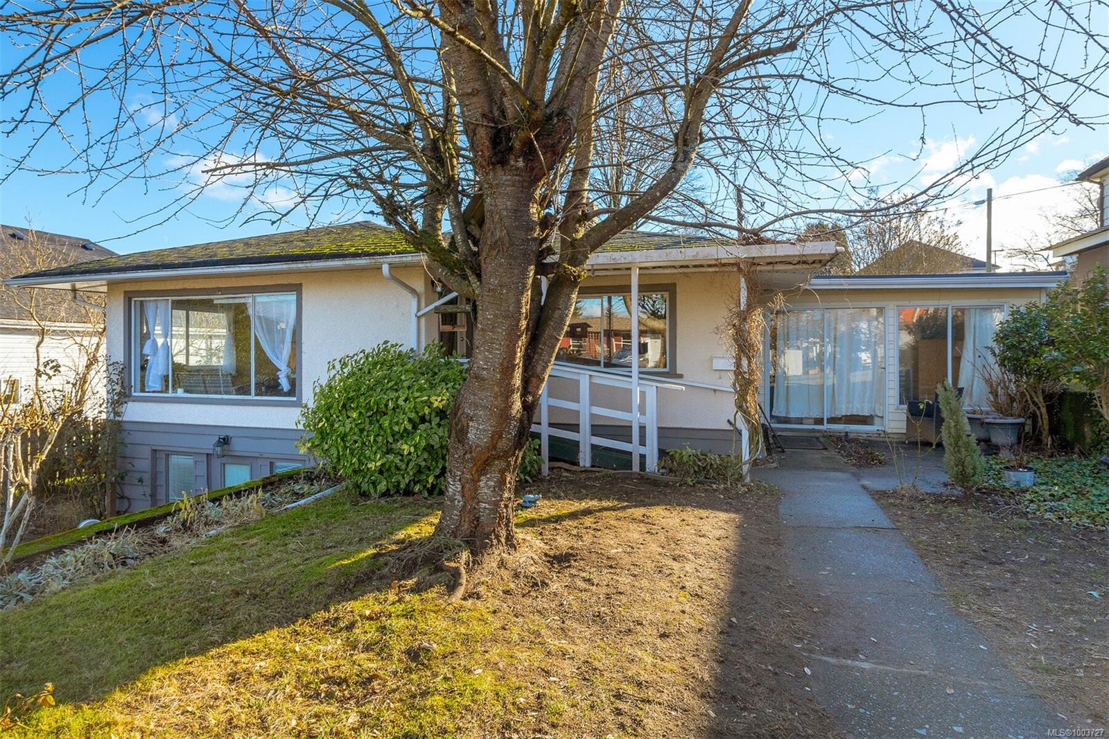 17 Baden Powell St, Ladysmith, BC V9G 1S8