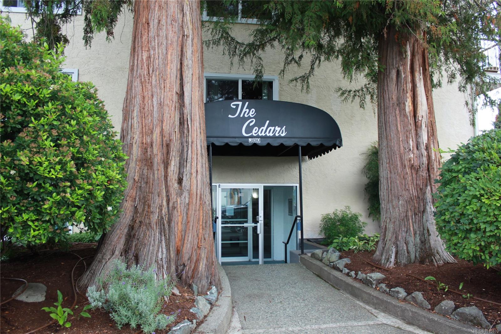 380 Brae Rd Apt 202, Duncan, BC V9L 3T8