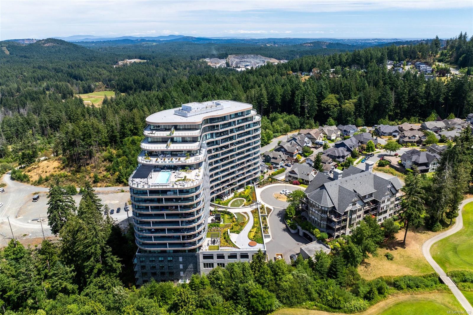 2000 Hannington Rd Apt 703, Langford, BC V9B 7C1