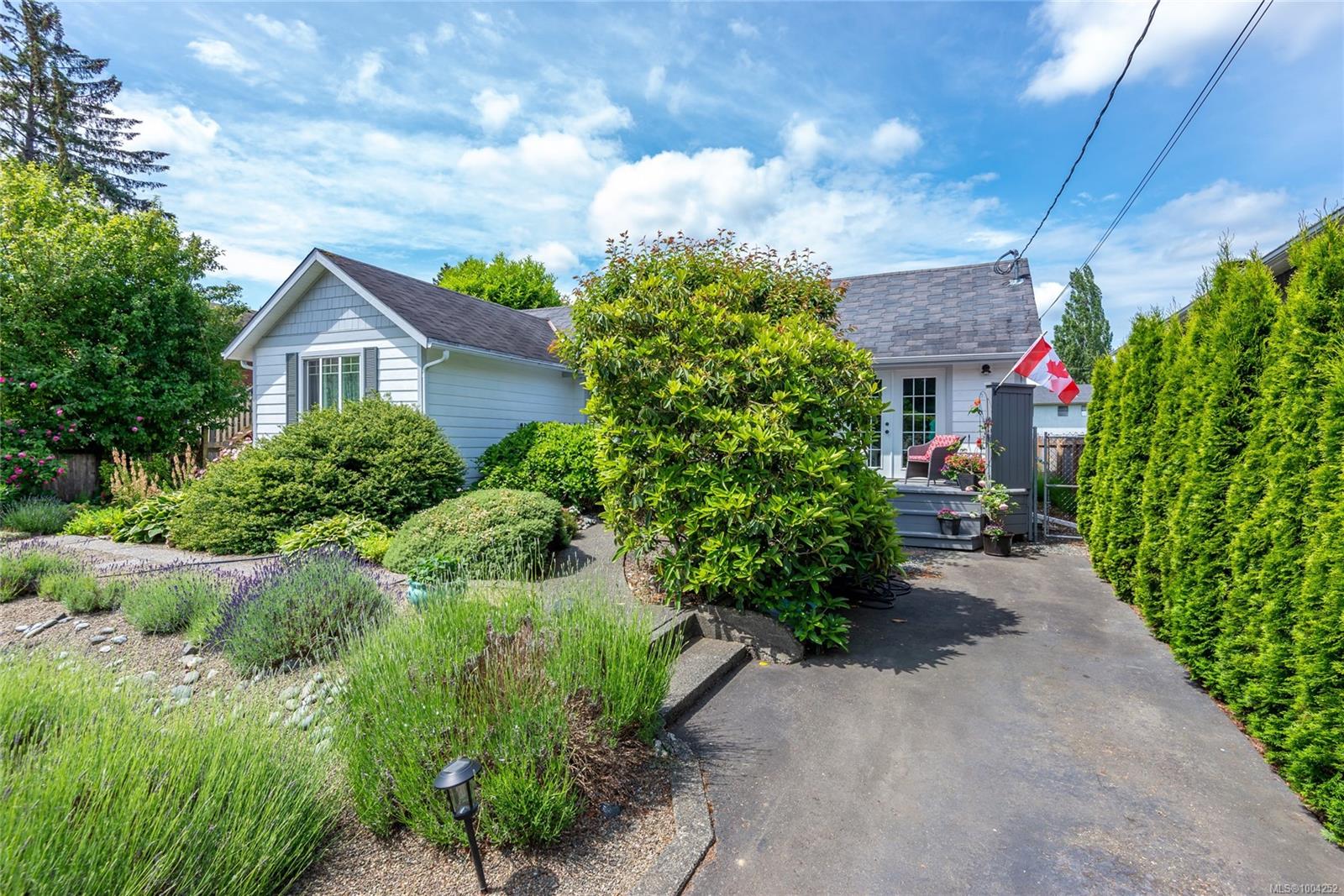 1878 Nunns Rd, Campbell River, BC V9W 1G9