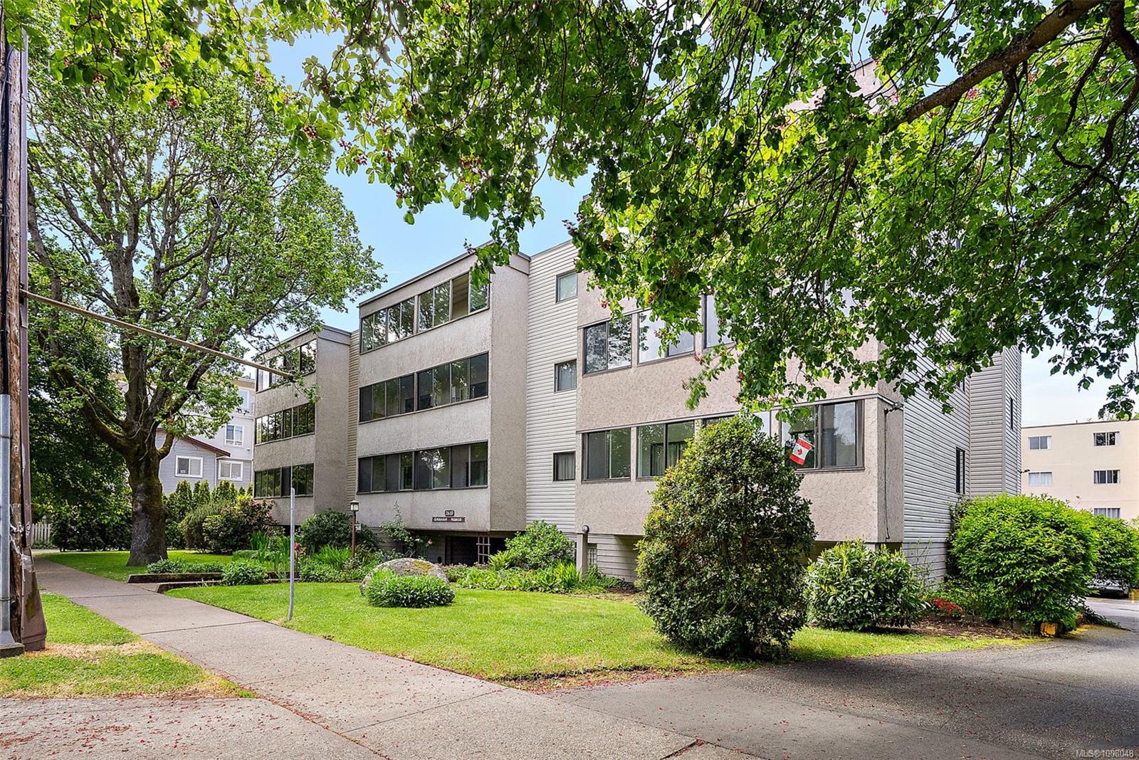 2610 Graham St Apt 103, Victoria, BC V8T 3Y9