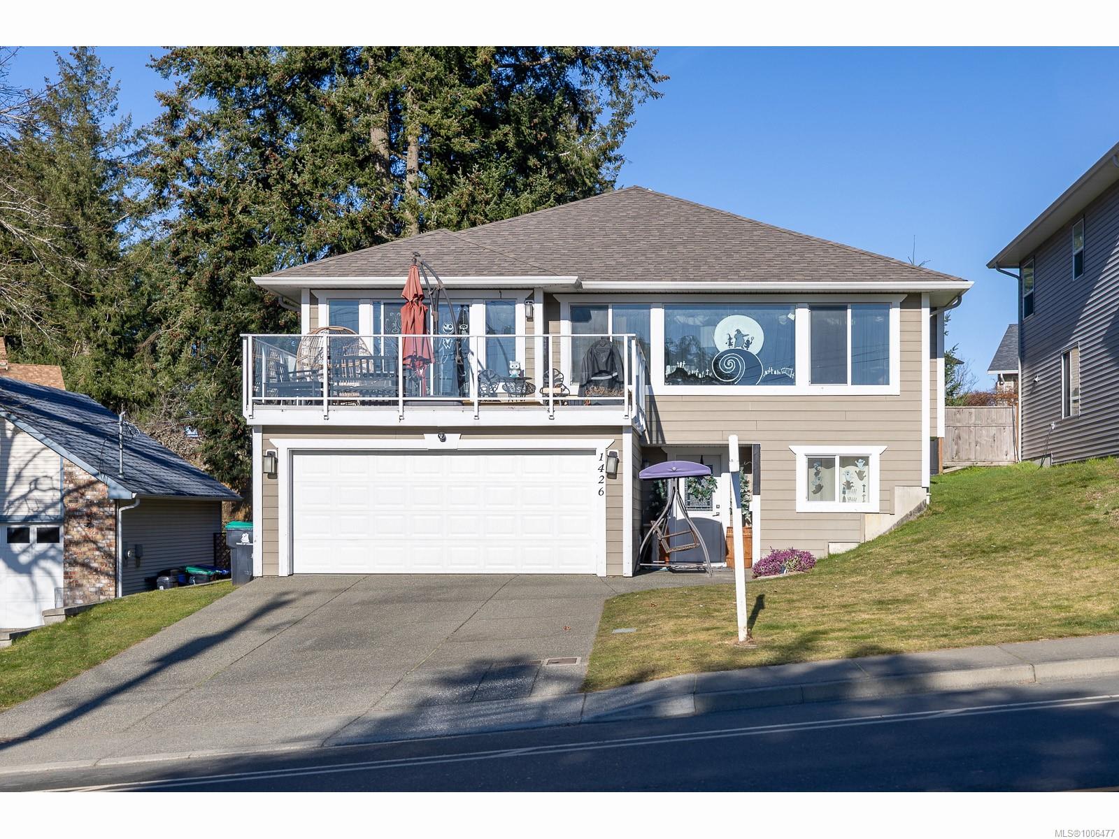 1426 Noel Ave, Comox, BC V9M 3C6
