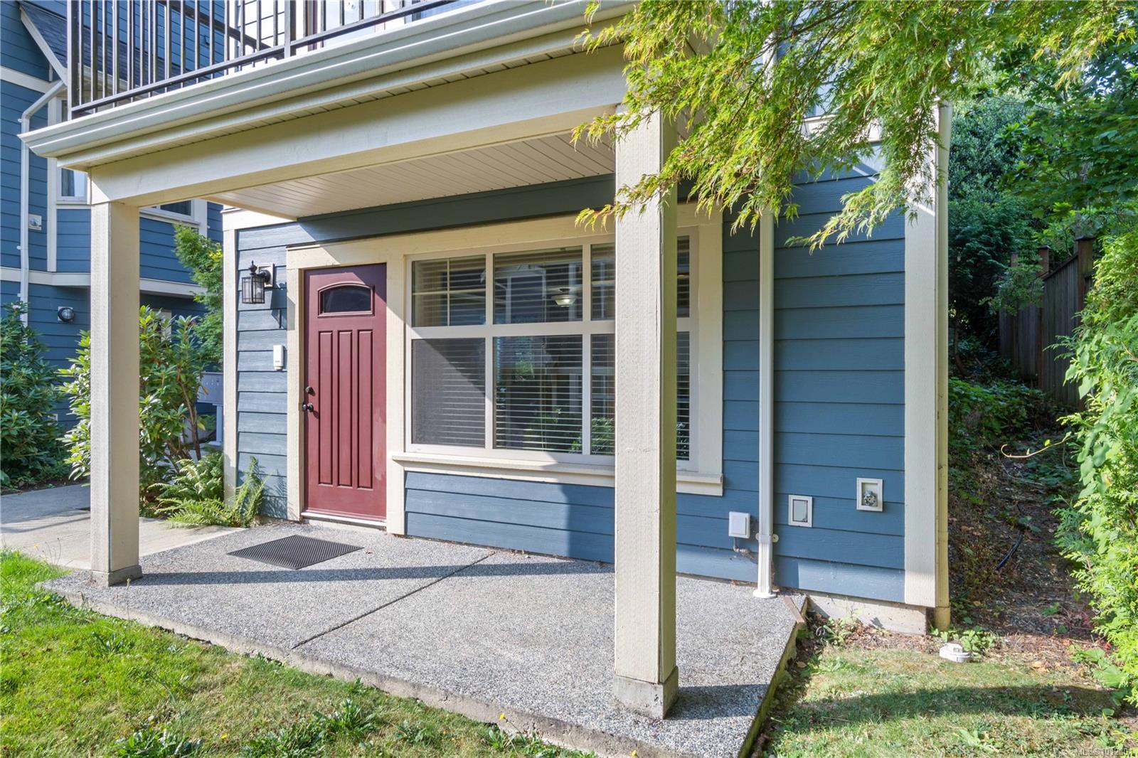 446 Milton St Apt 1, Nanaimo, BC V9R 2L1