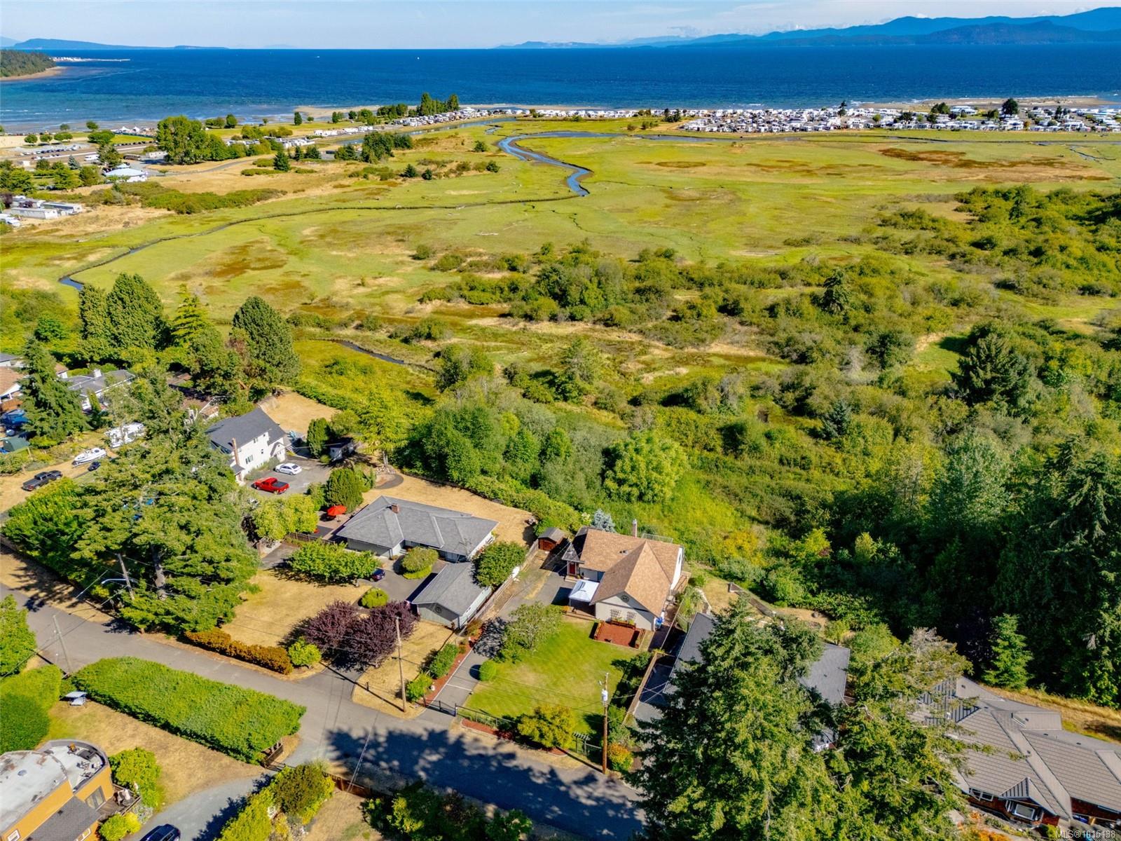 405 Heath Ave, Parksville, BC V9P 1V3