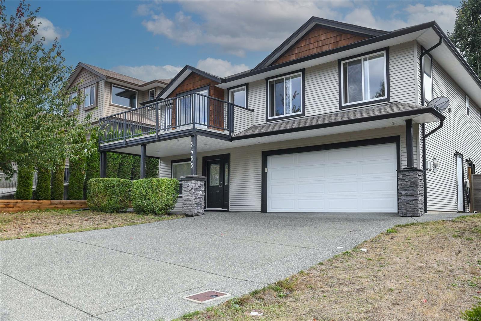2455 Avro Arrow Dr, Comox, BC V9M 0A6