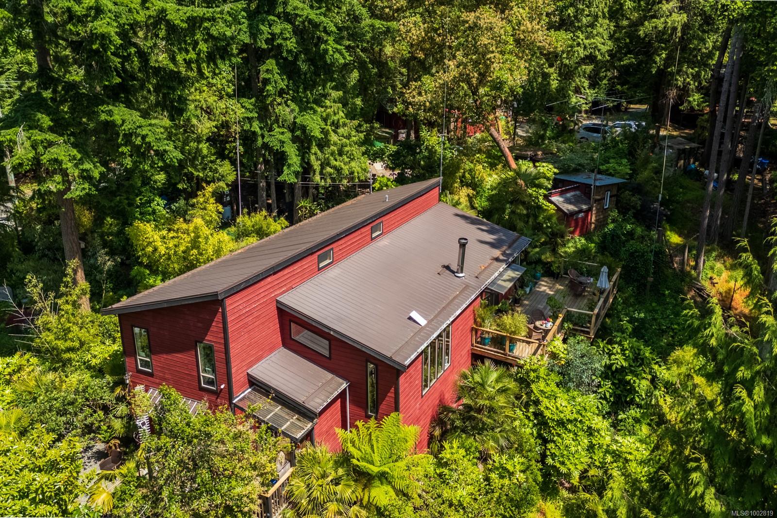 2470 N End Rd, Salt Spring, BC V8K 1A9