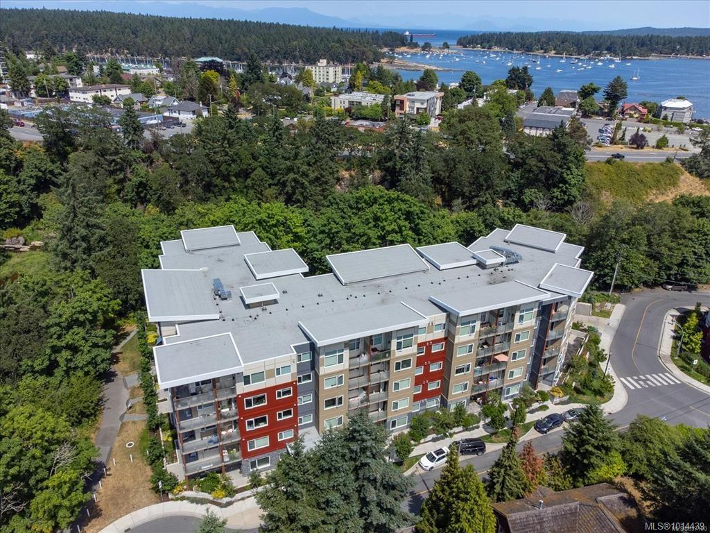 20 Barsby Ave Apt 312, Nanaimo, BC V9R 5V7